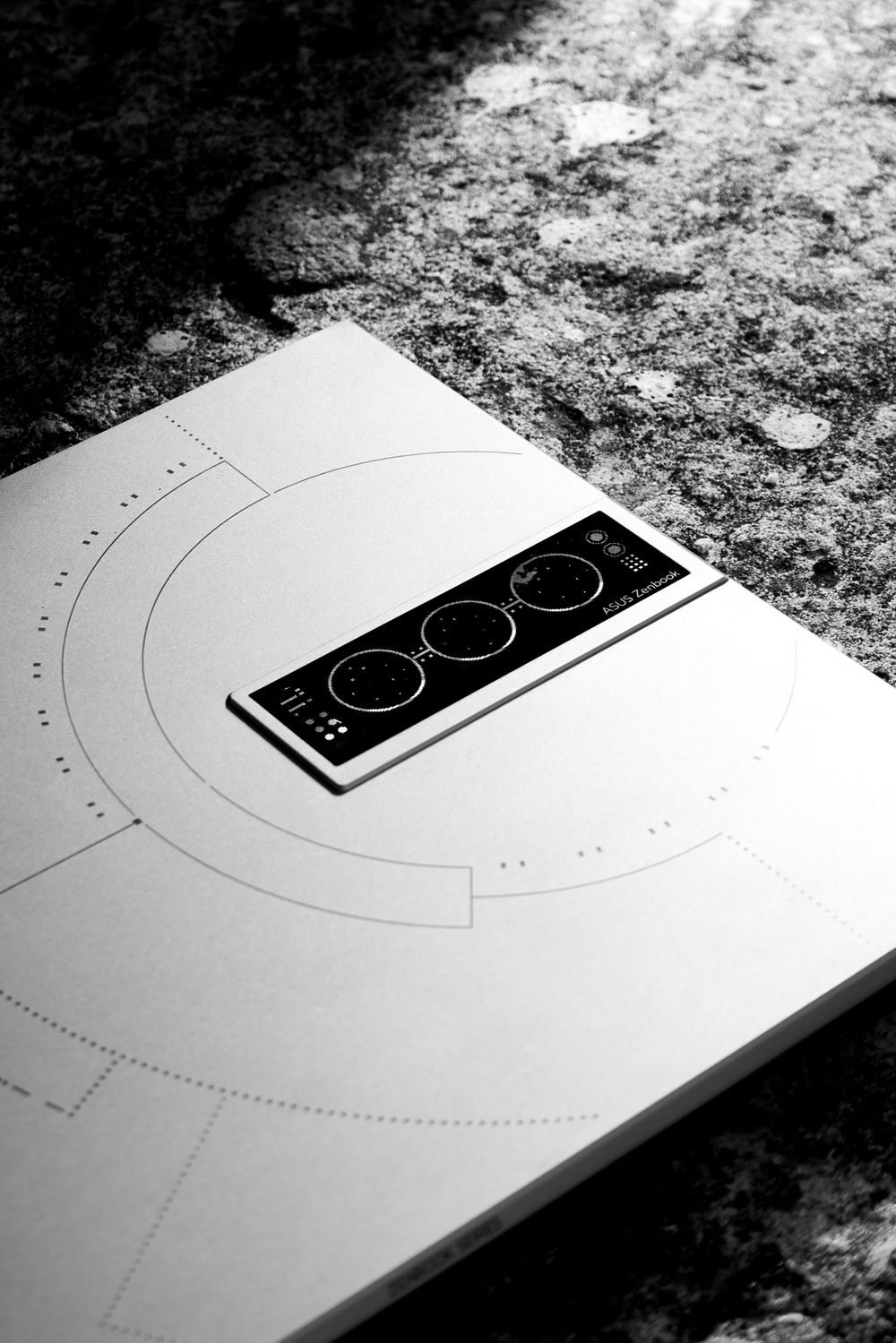 ASUS SZENBOOK SPACE EDITION