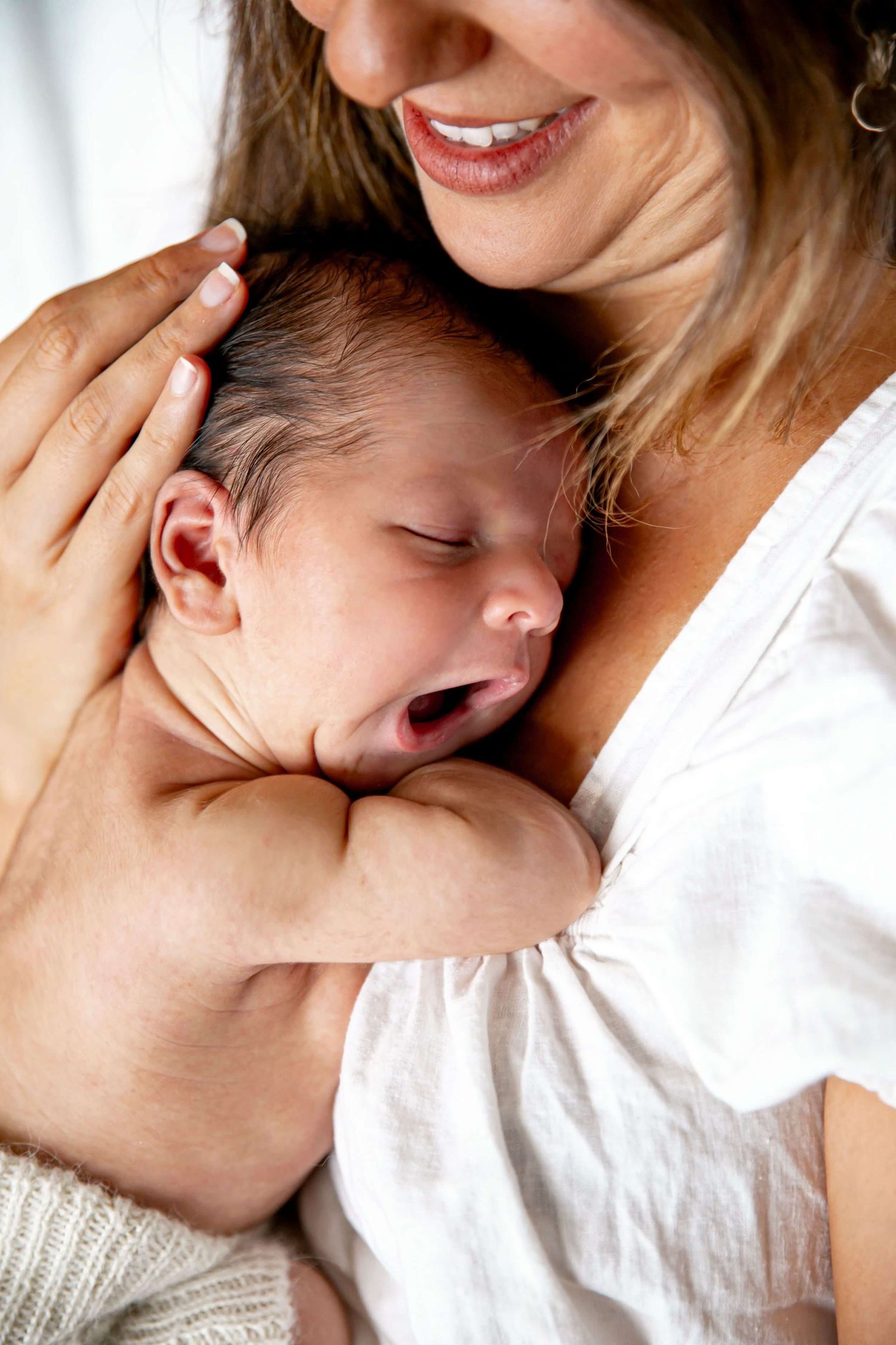 Newborn photography in home by Azi khoshkam in Pymble