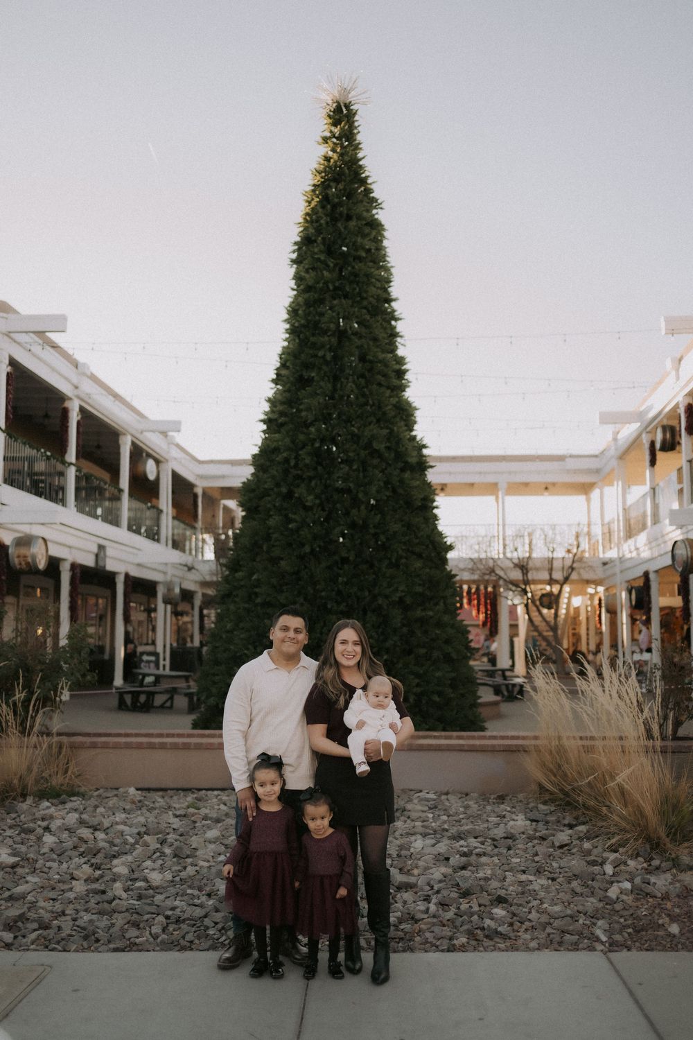 Christmas in Old Town Albuquerque New Mexico. best family photographers in albuquerque. New Mexico family portrait photographers. abq family