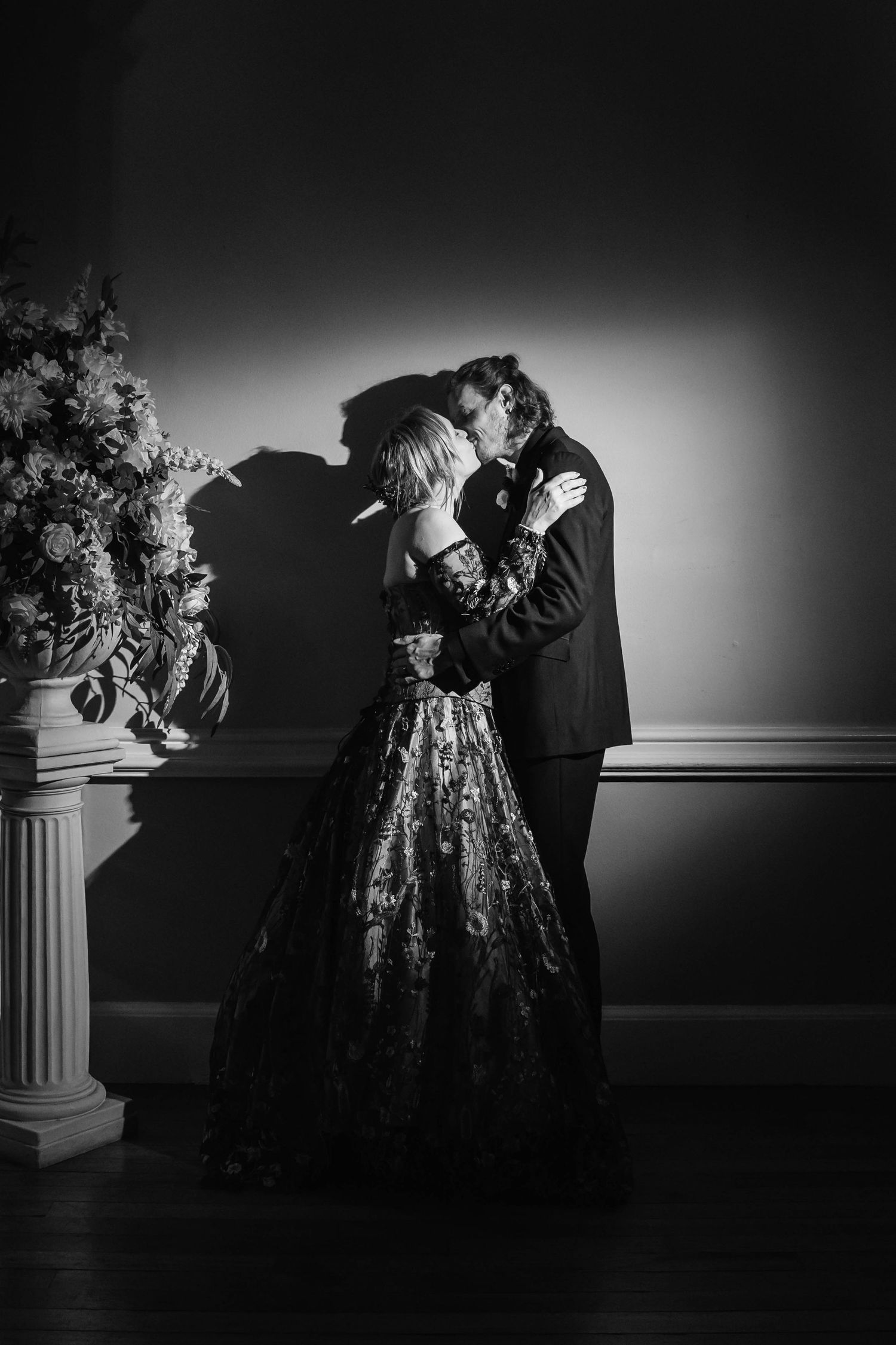 Gloucestershire Wedding Photographer Cotswolds Zara Davis Photography Clearwell Castle