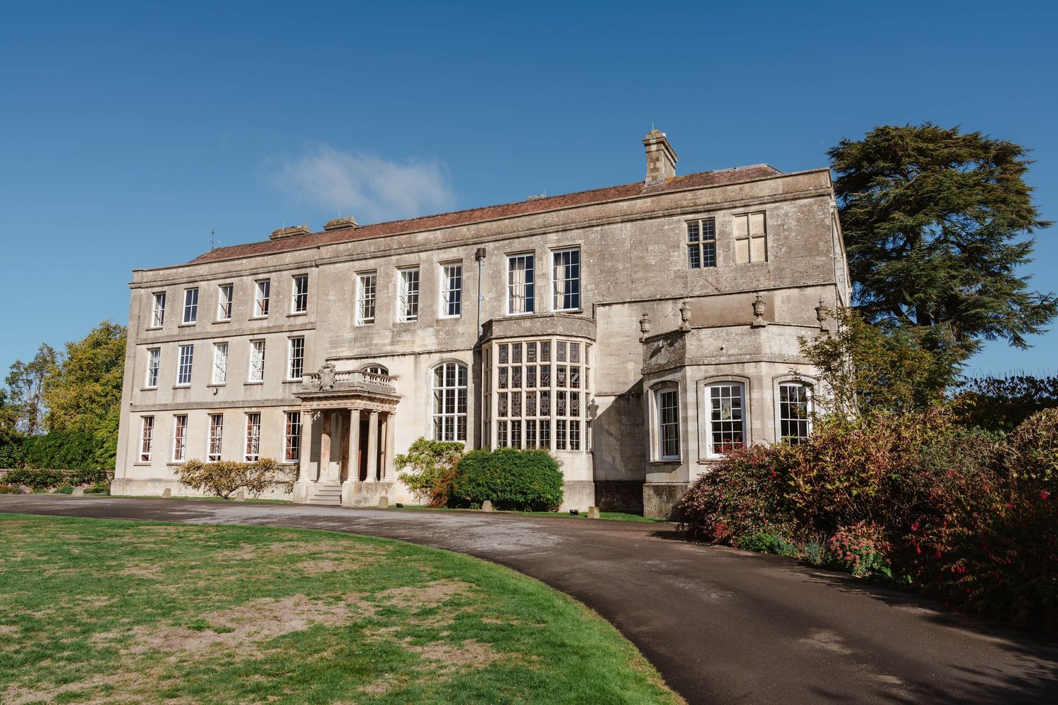 Elmore Court Wedding Photographer Zara Davis in Gloucestershire in Severn Valley