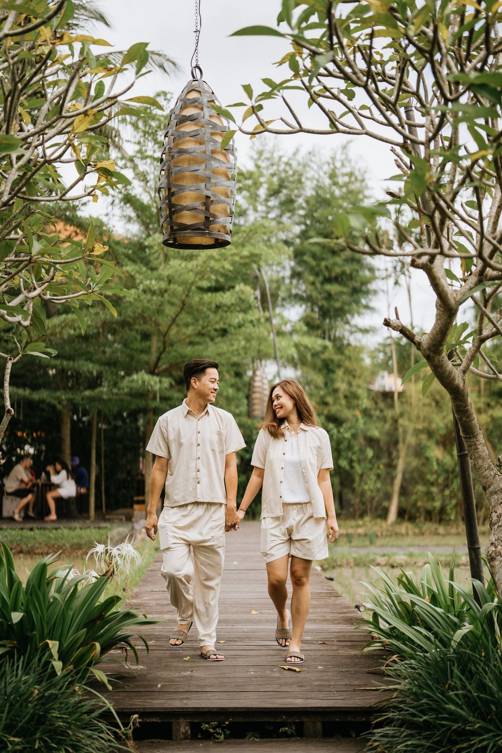 Bali couple photoshoot with ricefield and waterfall background