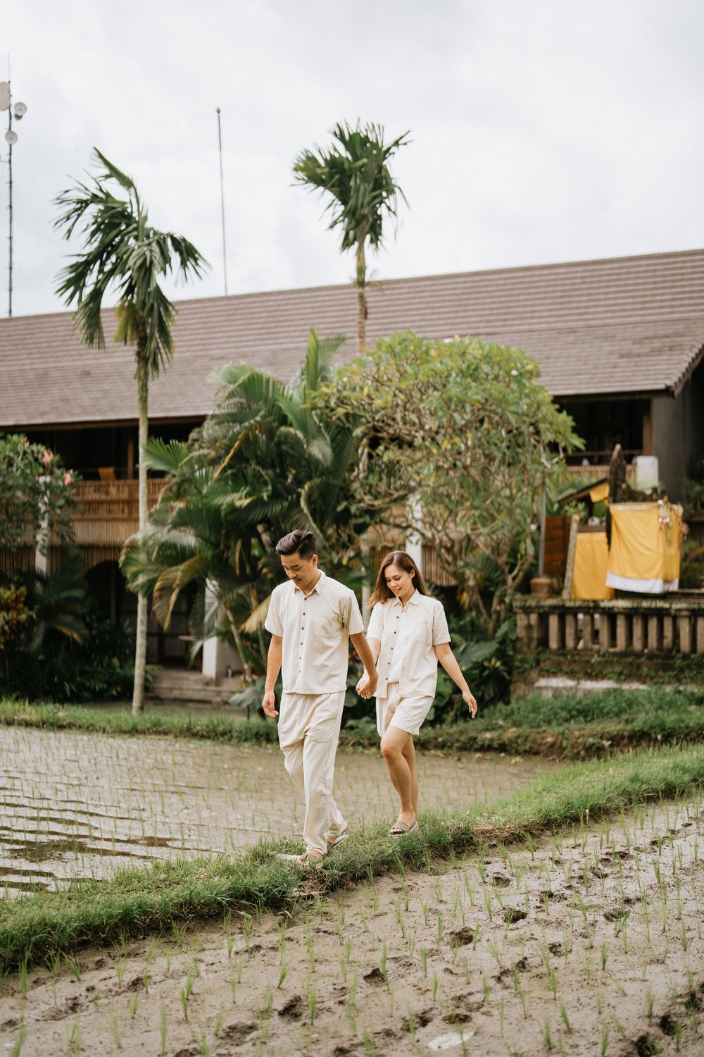 Bali couple photoshoot with ricefield and waterfall background