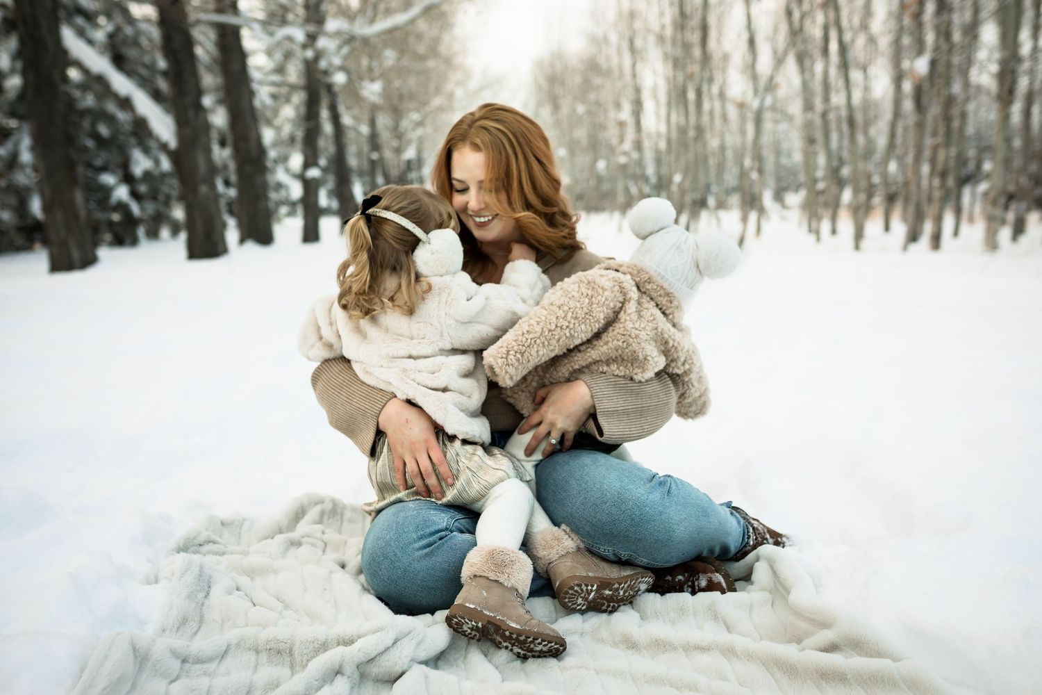 Outdoor Christmas mini session in Calgary 2025 at Fish Creek Park by Love & Sunshine Photography