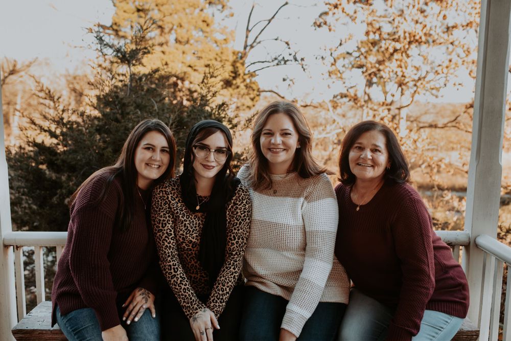 Franklin County photographer, Missouri photographer, STL photography, candid wedding, family, portraits near me, photography near me.
