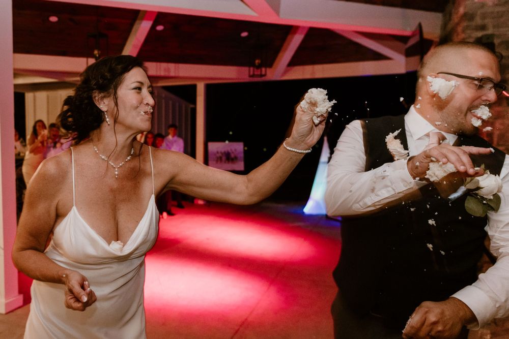 Wedding Photography Hamilton Ohio summer backyard wedding portraits by Vicci Photo Dayton Ohio Photographer Victoria Wooton