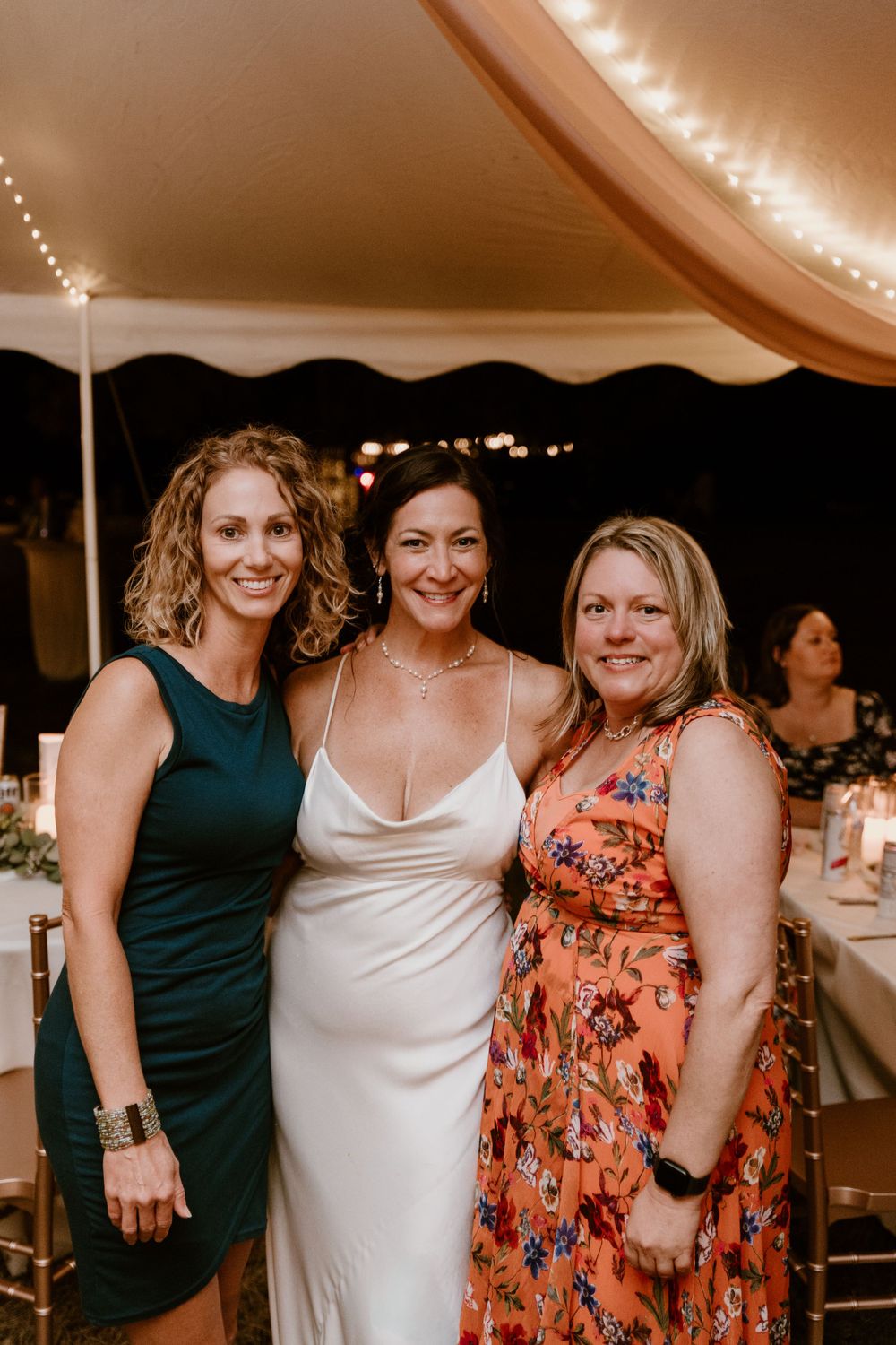 Wedding Photography Hamilton Ohio summer backyard wedding portraits by Vicci Photo Dayton Ohio Photographer Victoria Wooton