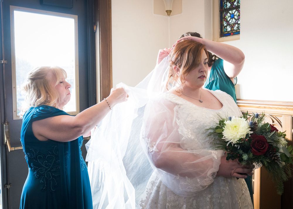 A sequence of wedding photos showing a bride in a white dress and bridesmaids in teal dresses preparing for the ceremony.