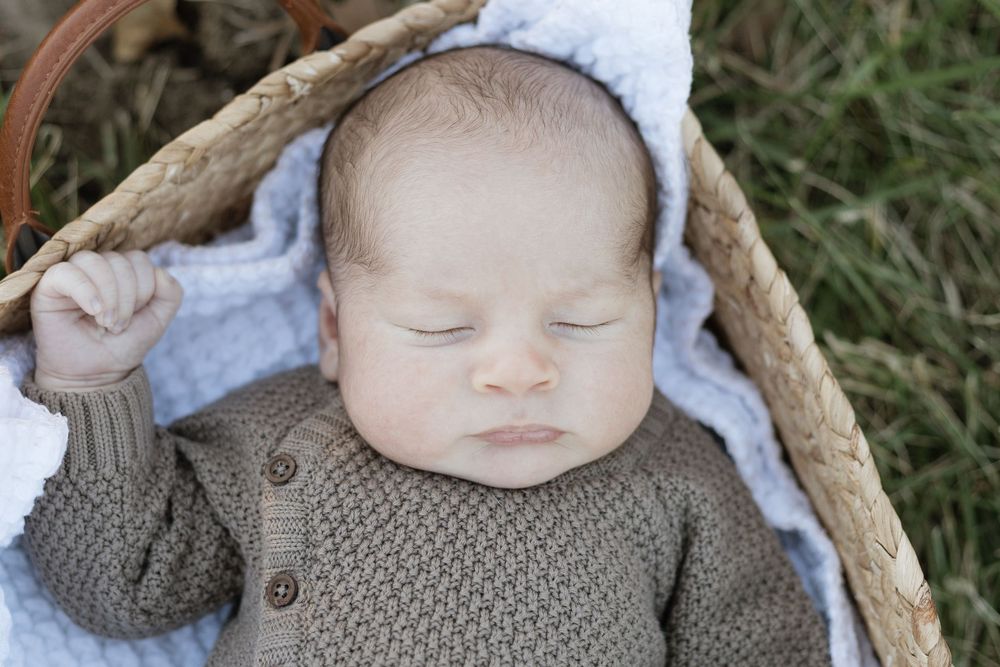 Outdoor newborn photo