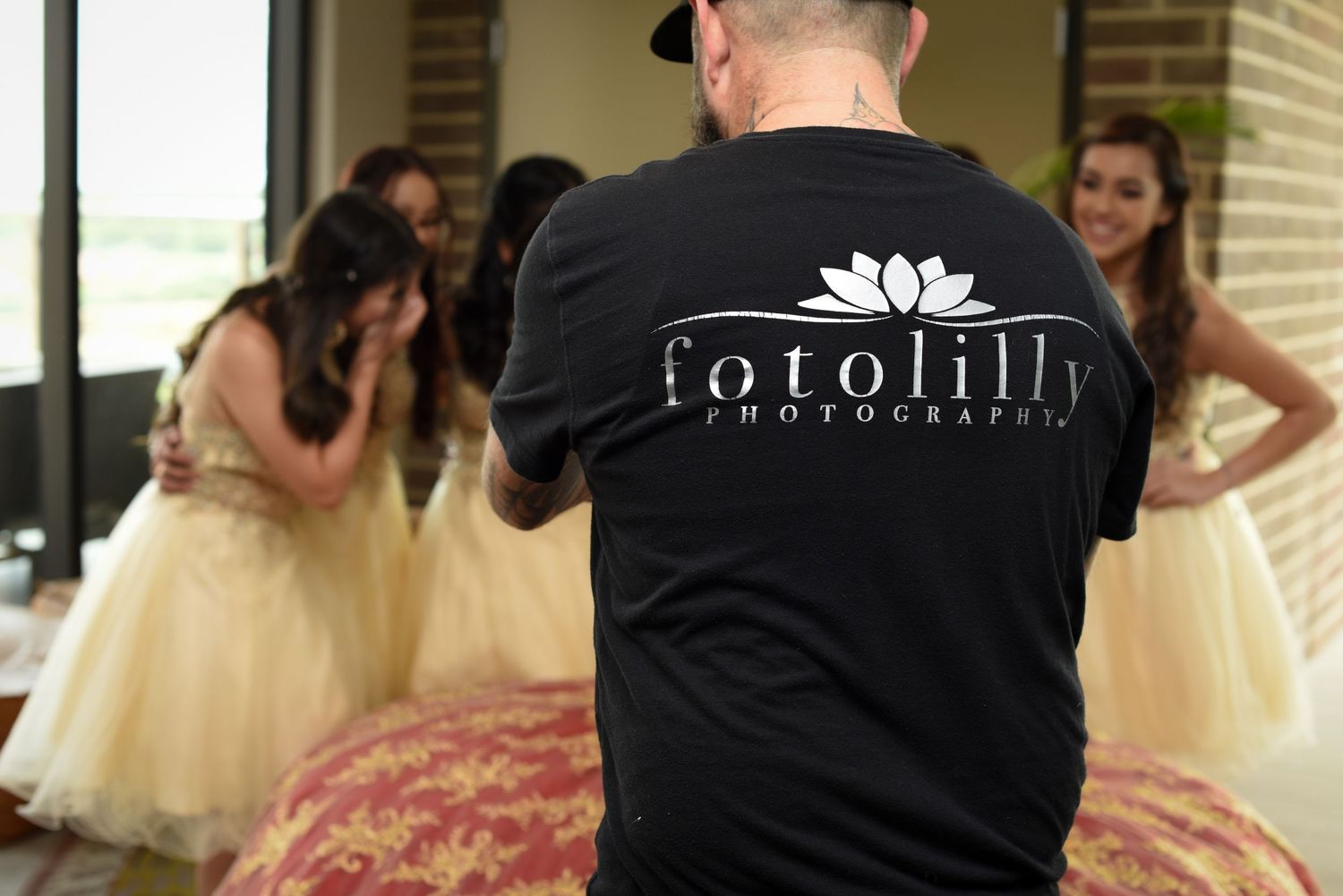 Fotolilly Photography providing experienced quinceañera photography coverage