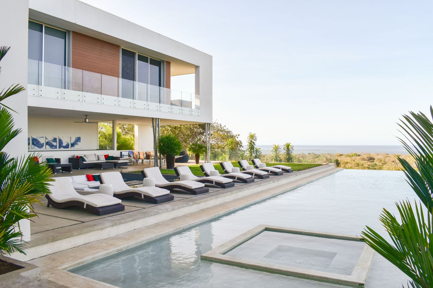 Home in Costa Rica with an infinity pool