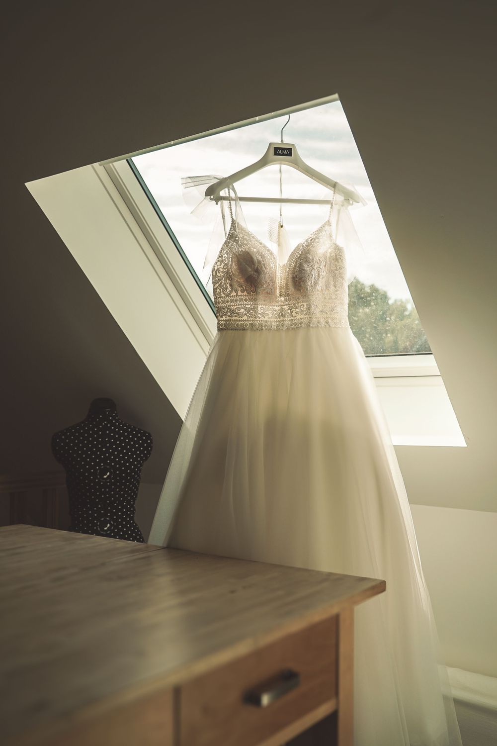 Photo de mariage, la robe, par Chloé Cabanes