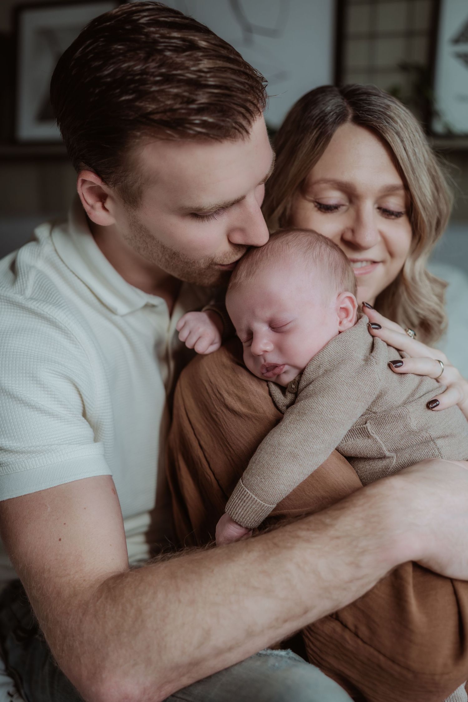 Fotograaf Brabant Oss Den Bosch Uden fotografie baby newborn newlife newbornshoot gezinsshoot borstvoeding mama momlife Sis&So