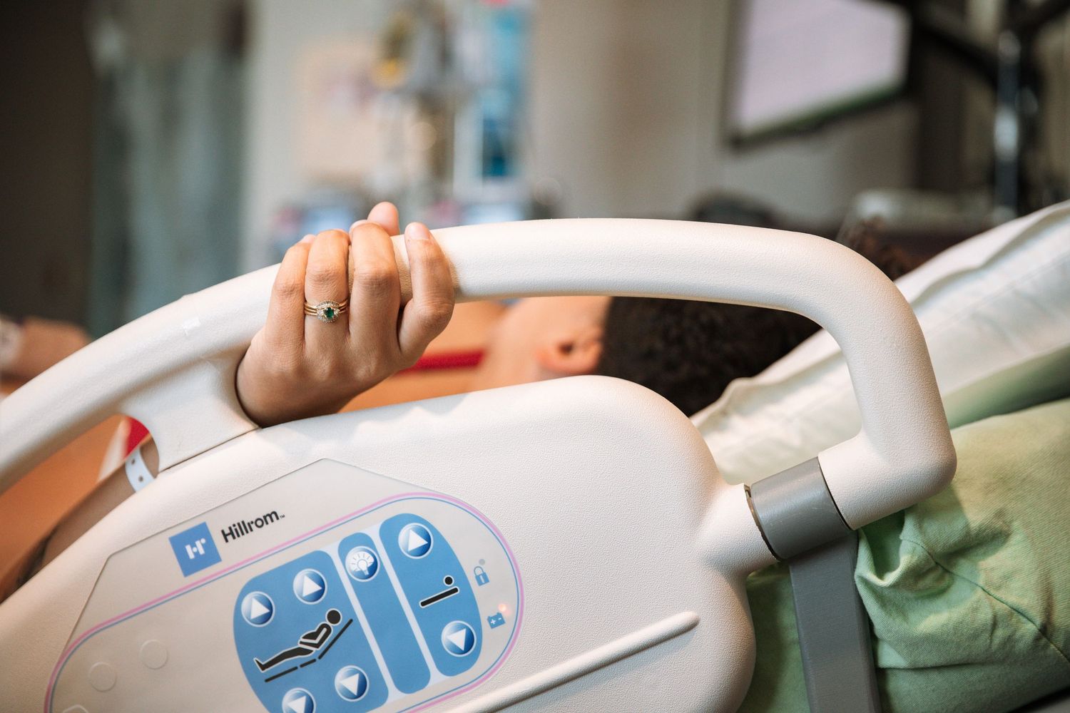 Middle Tennessee birth photography showing natural hospital birth experience