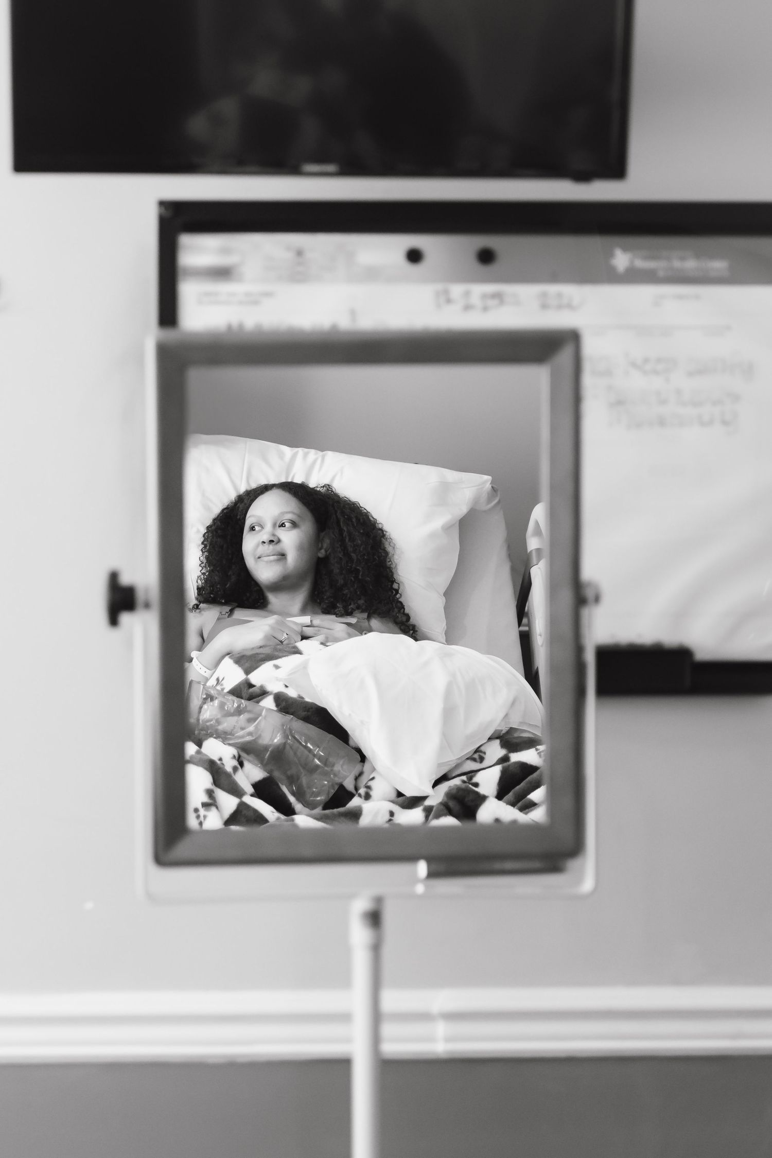 Middle Tennessee birth photography showing natural hospital birth experience