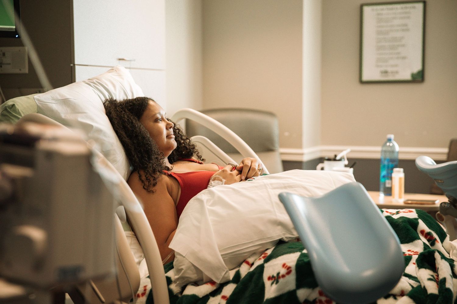 Middle Tennessee birth photography showing natural hospital birth experience