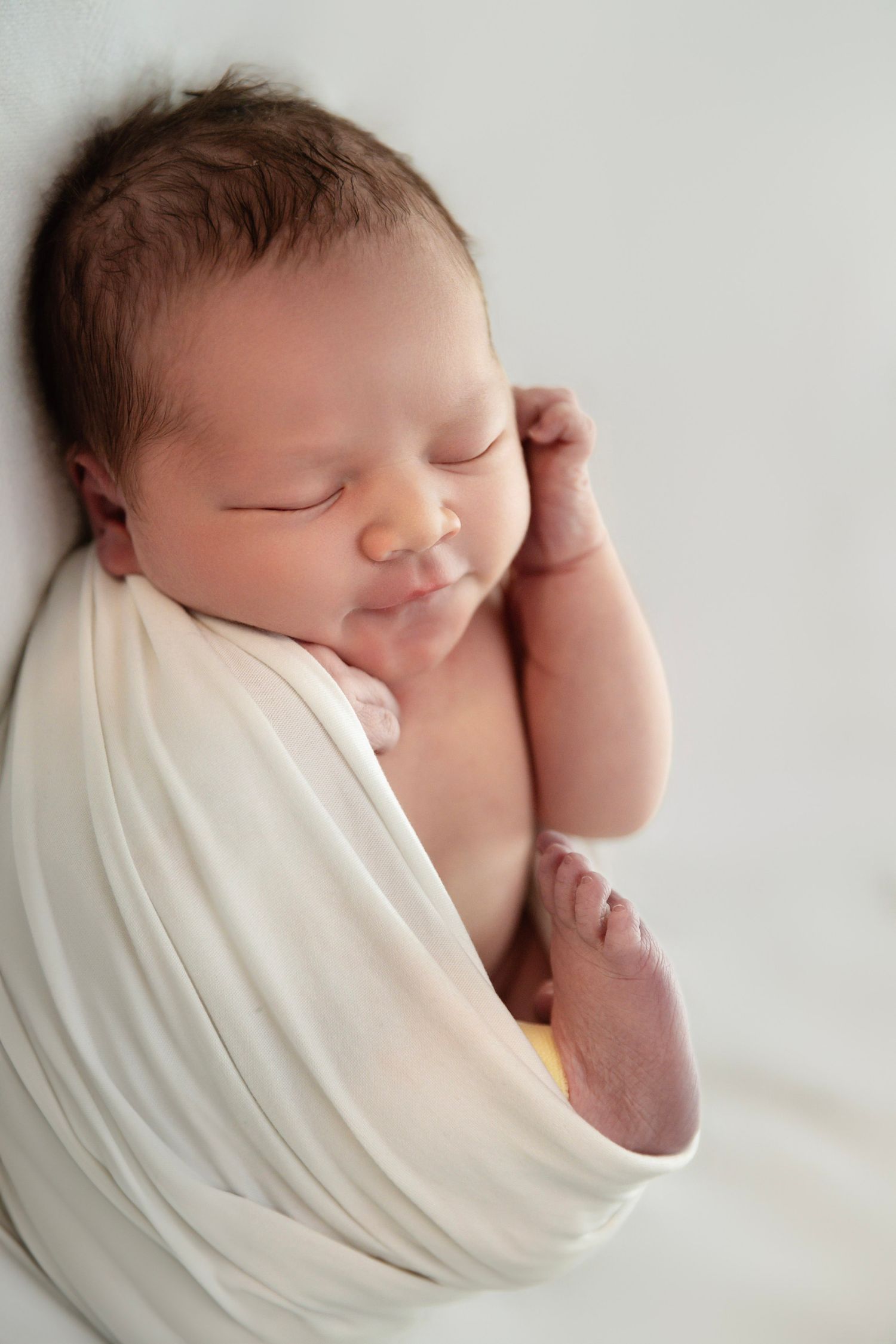 Fresh 48 photography session in Nashville hospital documenting newborn’s first hours