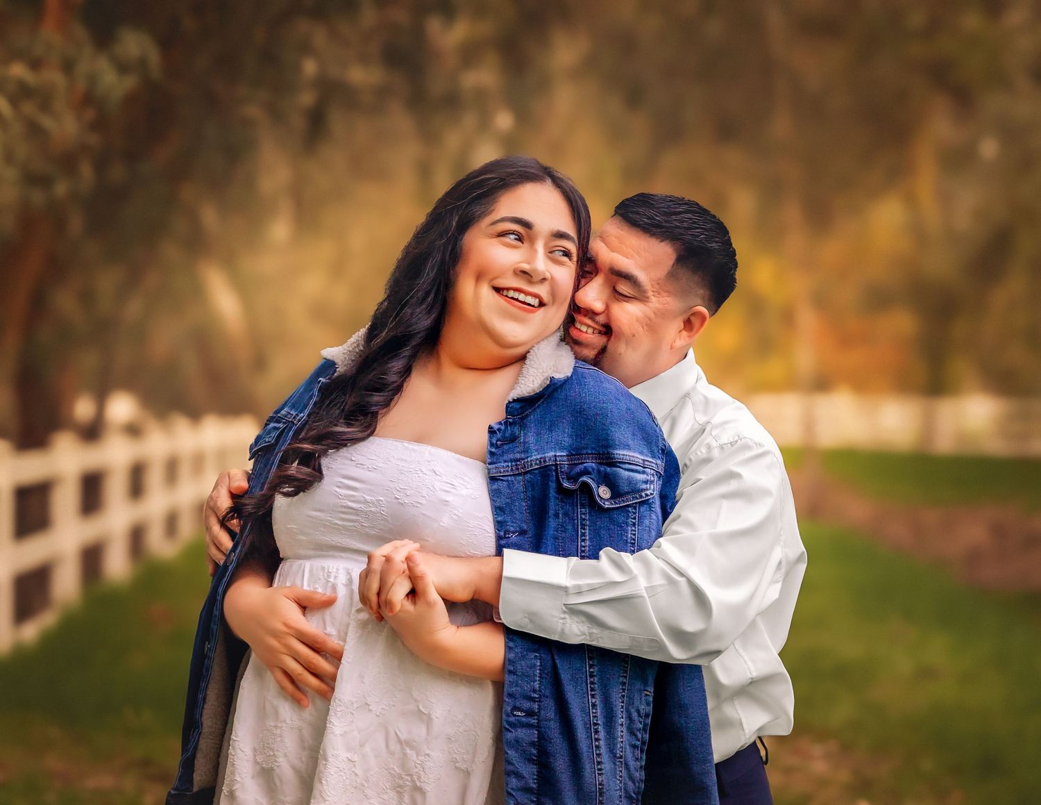 Colibri captures captures playful moment between parents in clovis.