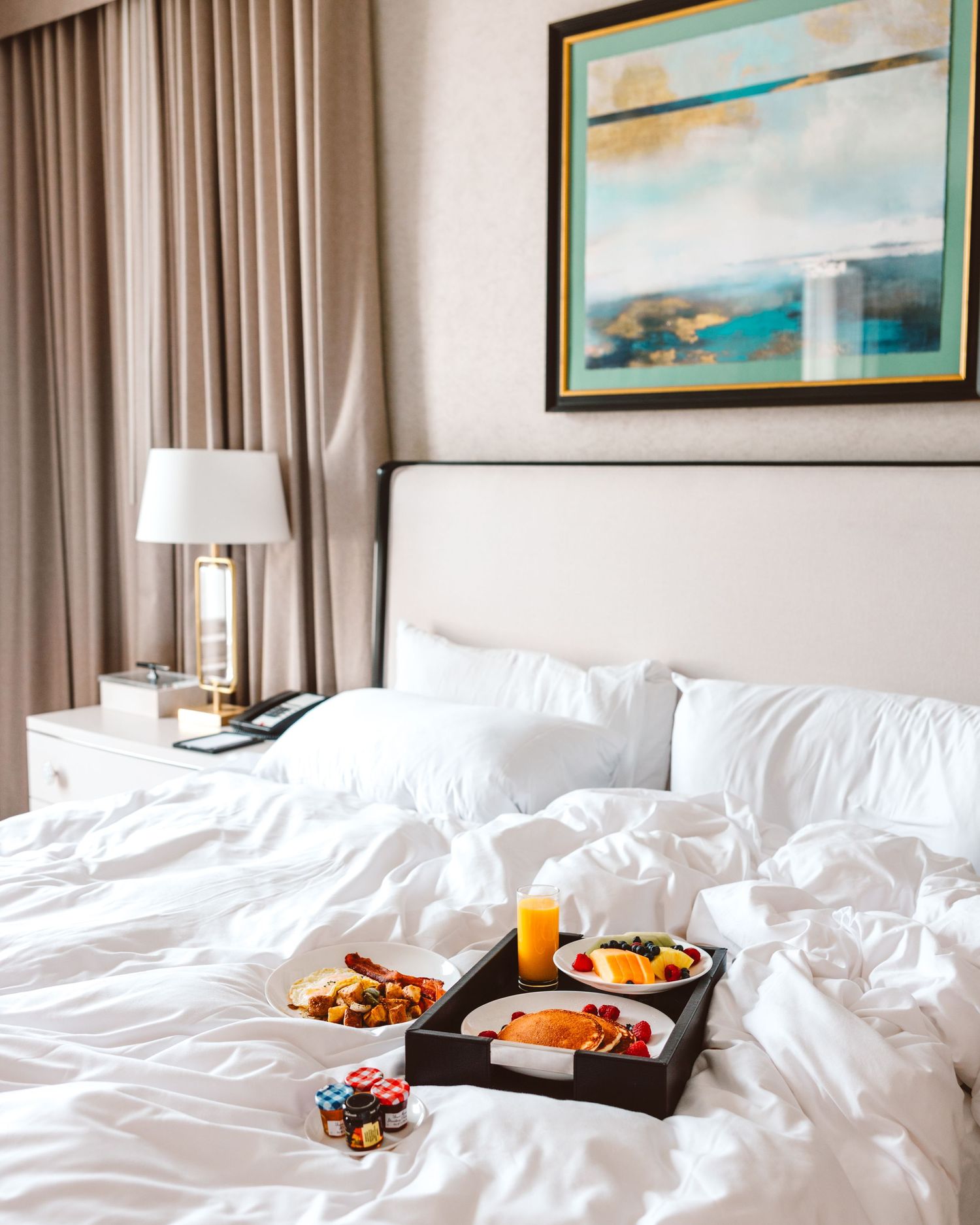 Photo of a bedroom in the Fairmont San Fransisco penthouse in San Francisco, California