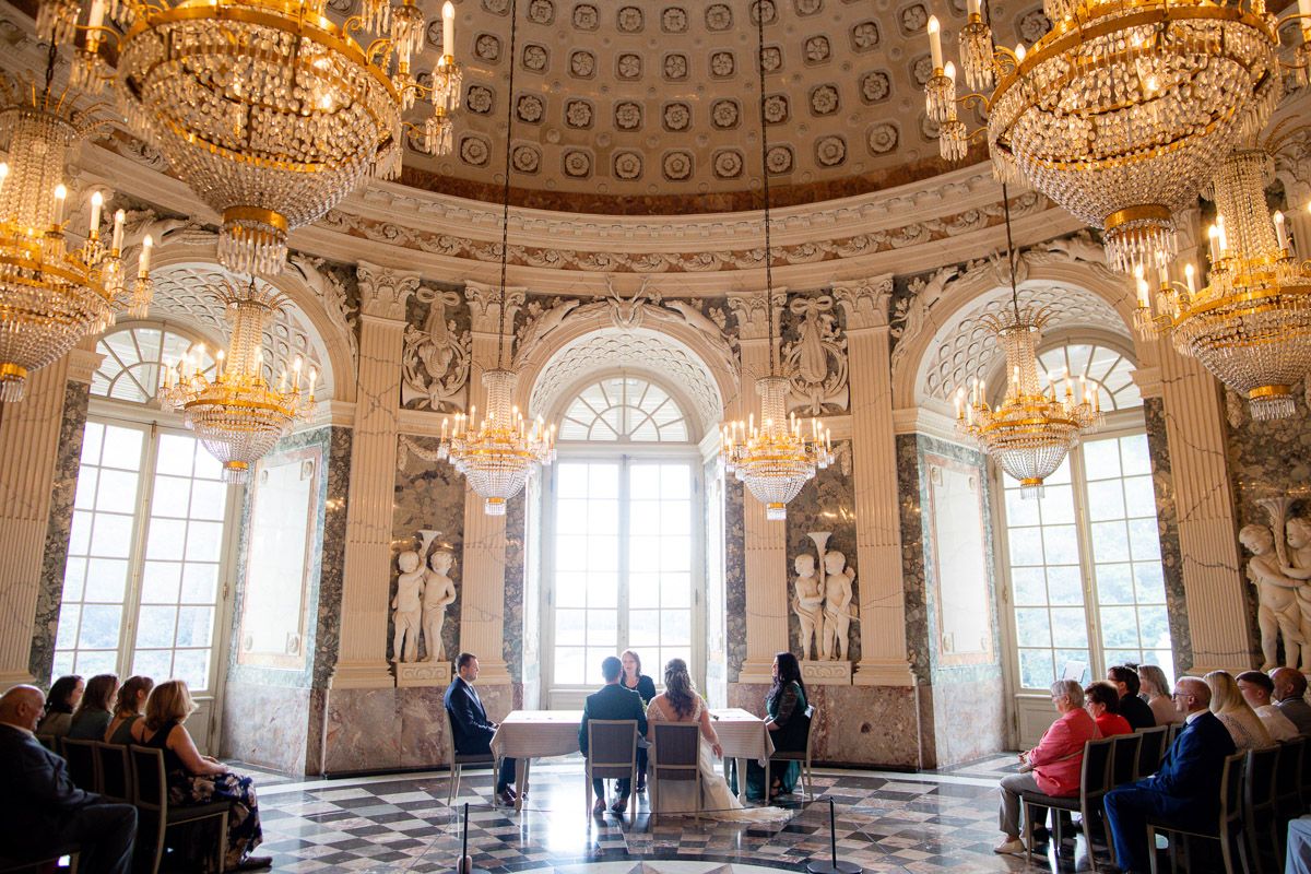 Standesamtliche Hochzeit im Schloss Benrath begleitet von einem Profi Hochzeitsfotograf