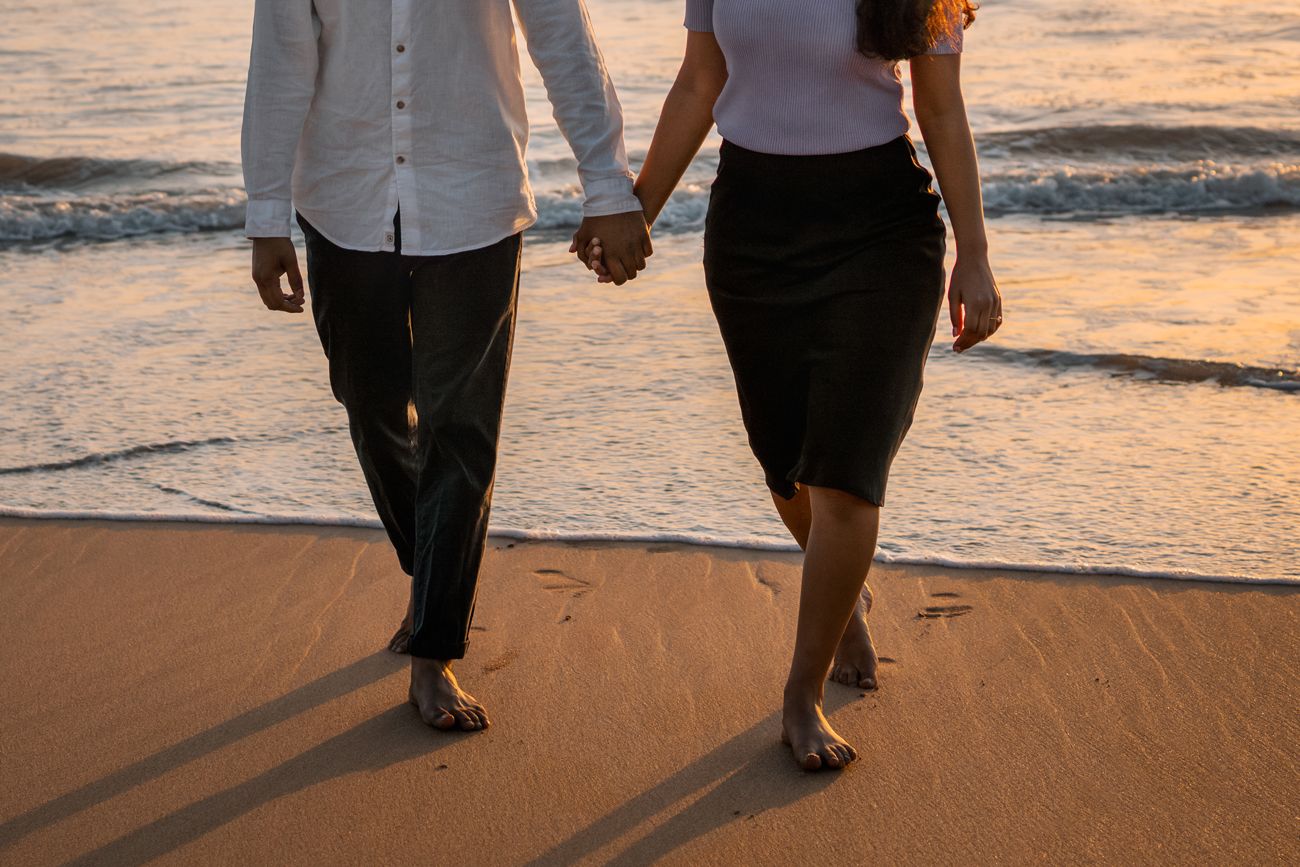 Manly photographer captures engagement moments for a couple in Manly beach during sunrise