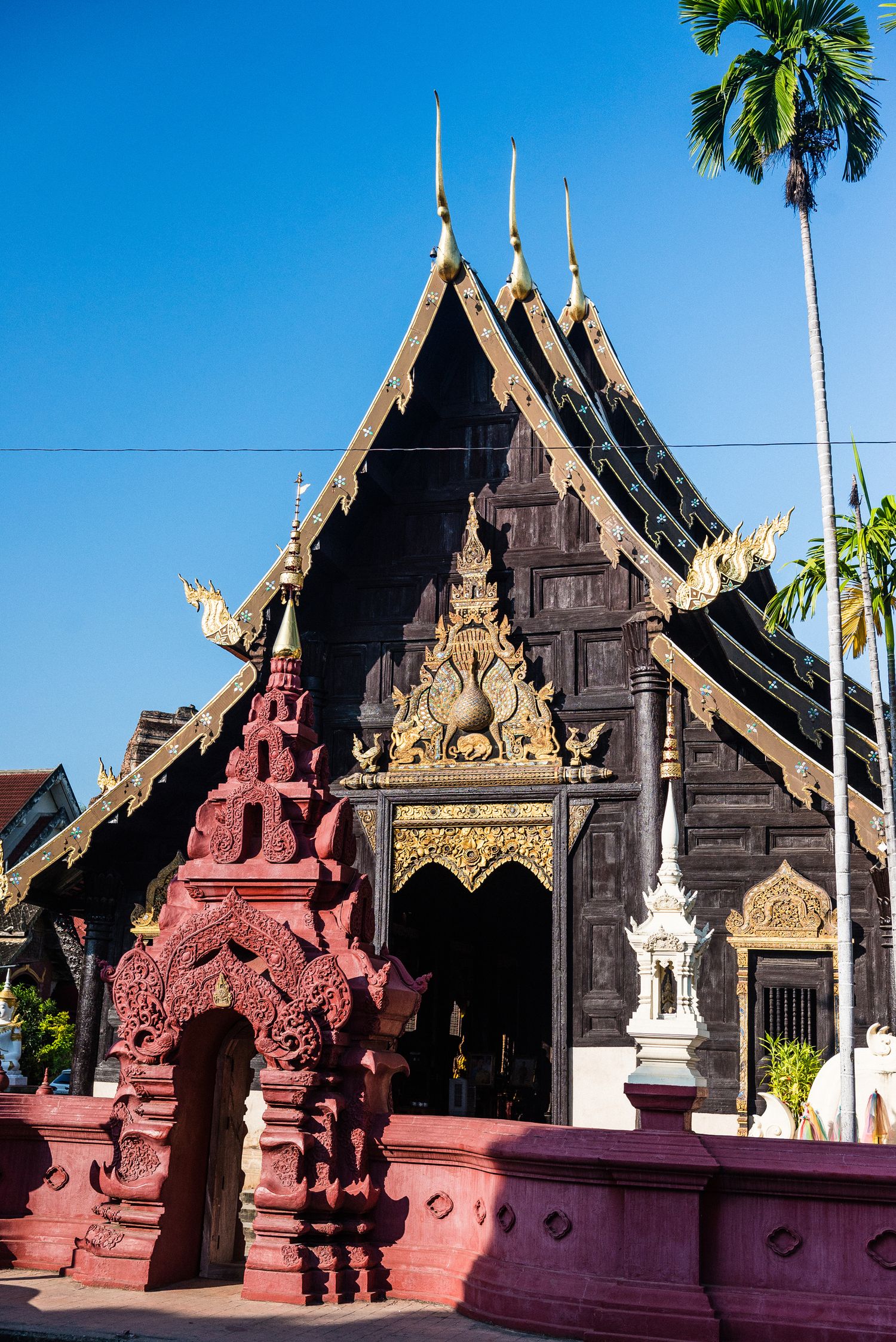 Traditional Thai Buddhist temple in Chiang Mai. Best Time to Visit Chiang Mai, Thailand. Weather and temperature of the seasons.