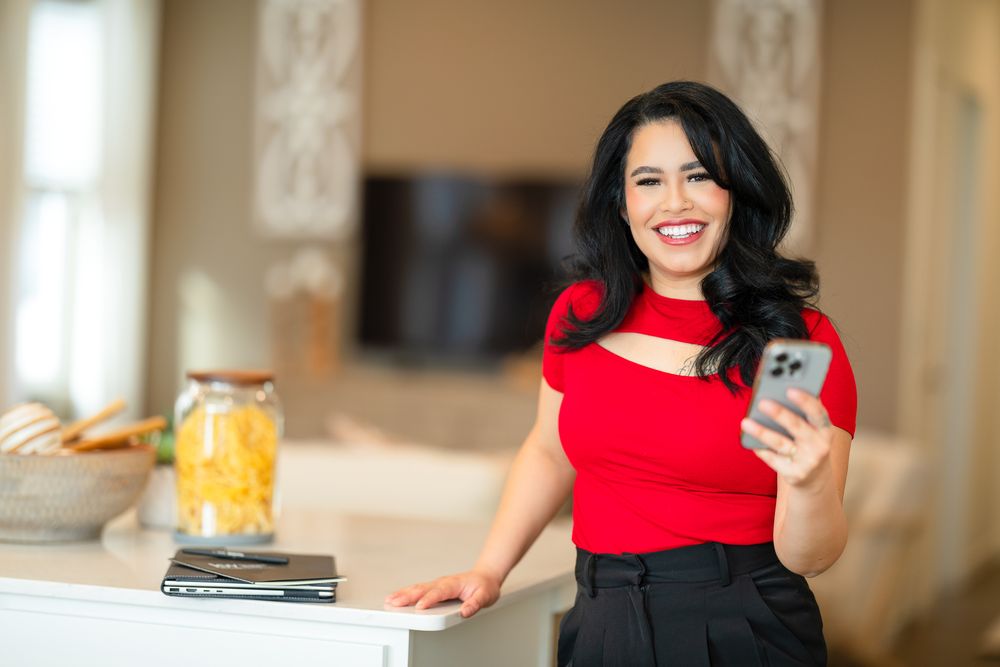 real estate women business branding photoshoot. Illuminating Images photography in northern Colorado. liz Rivas photographer. need headshot
