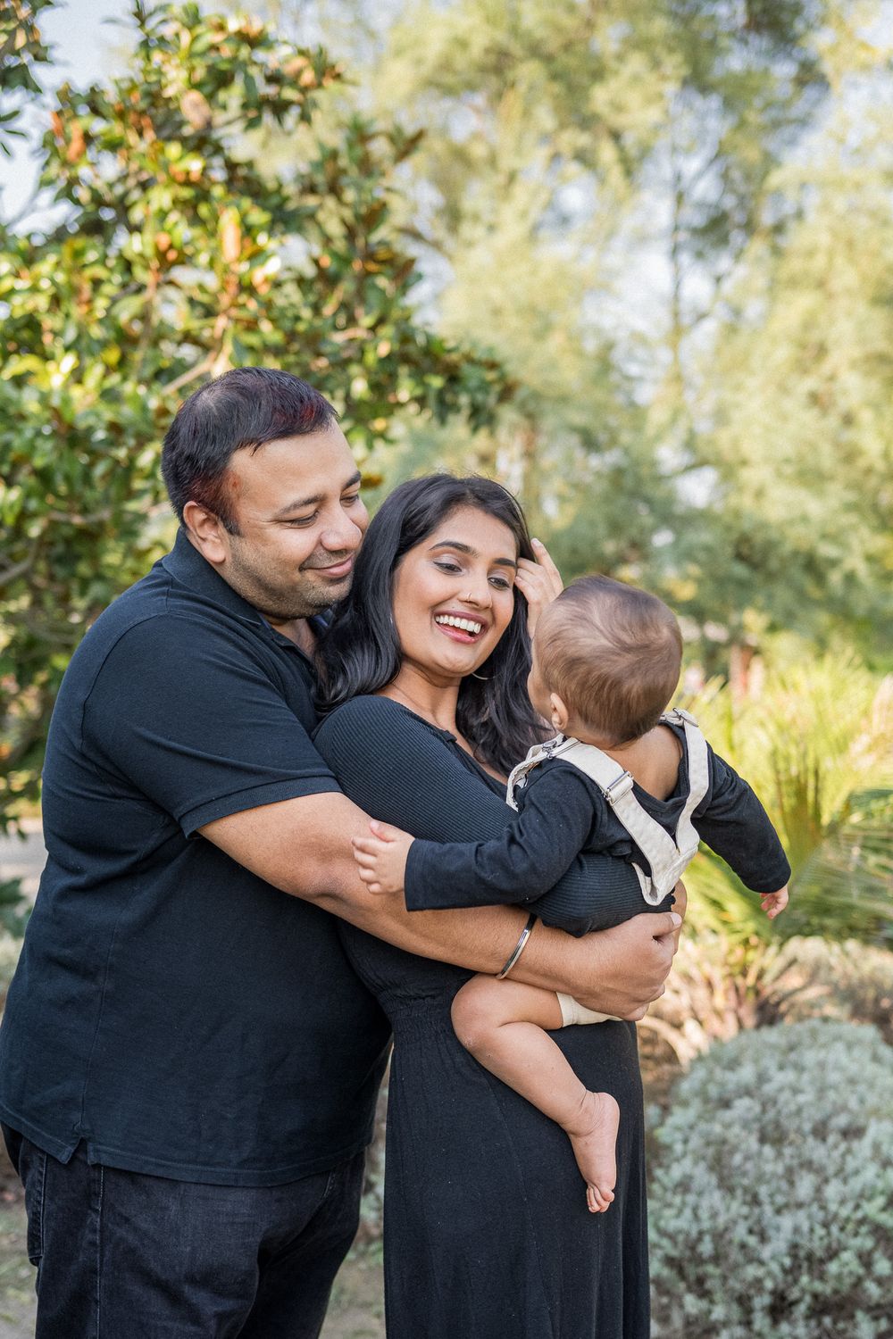 Family photo session in Vienna, capturing precious moments with parents and children, beautifully photographed by Yana Nadolinska.