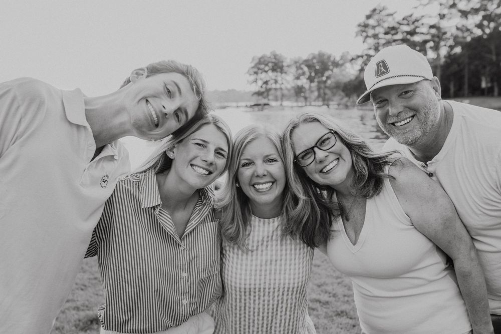 Extended Family photos in Chapin South Carolina on Lake Murray
Couples & Family Photographer
South Carolina Photographer