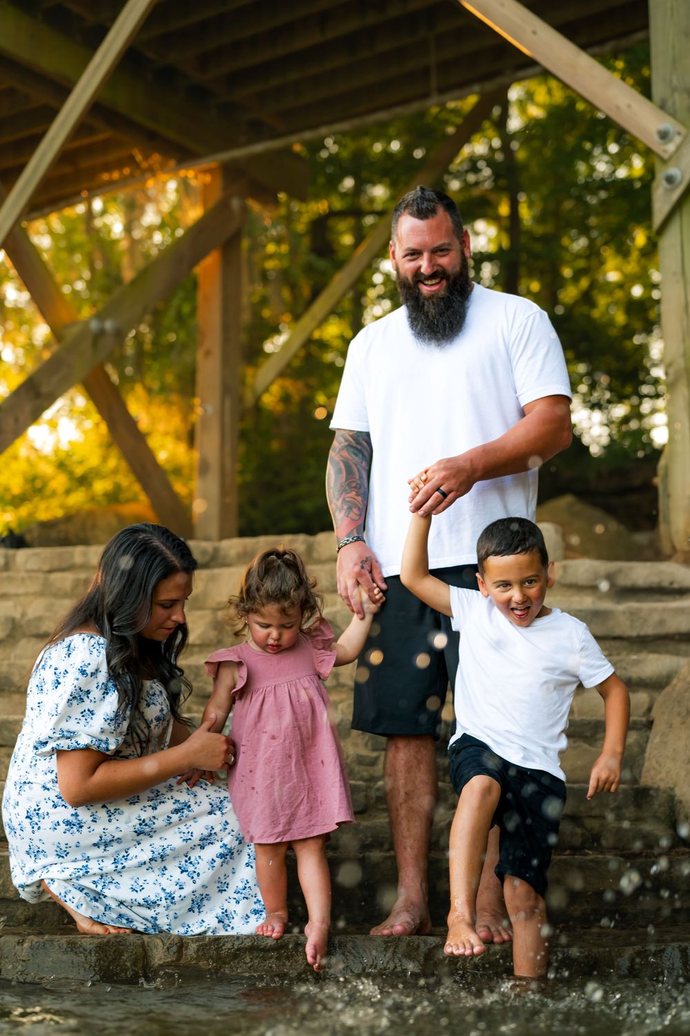 Family photos at Saluda Riverwalk in Columbia South Carolina
Couples & Family Photographer
South Carolina Photographer