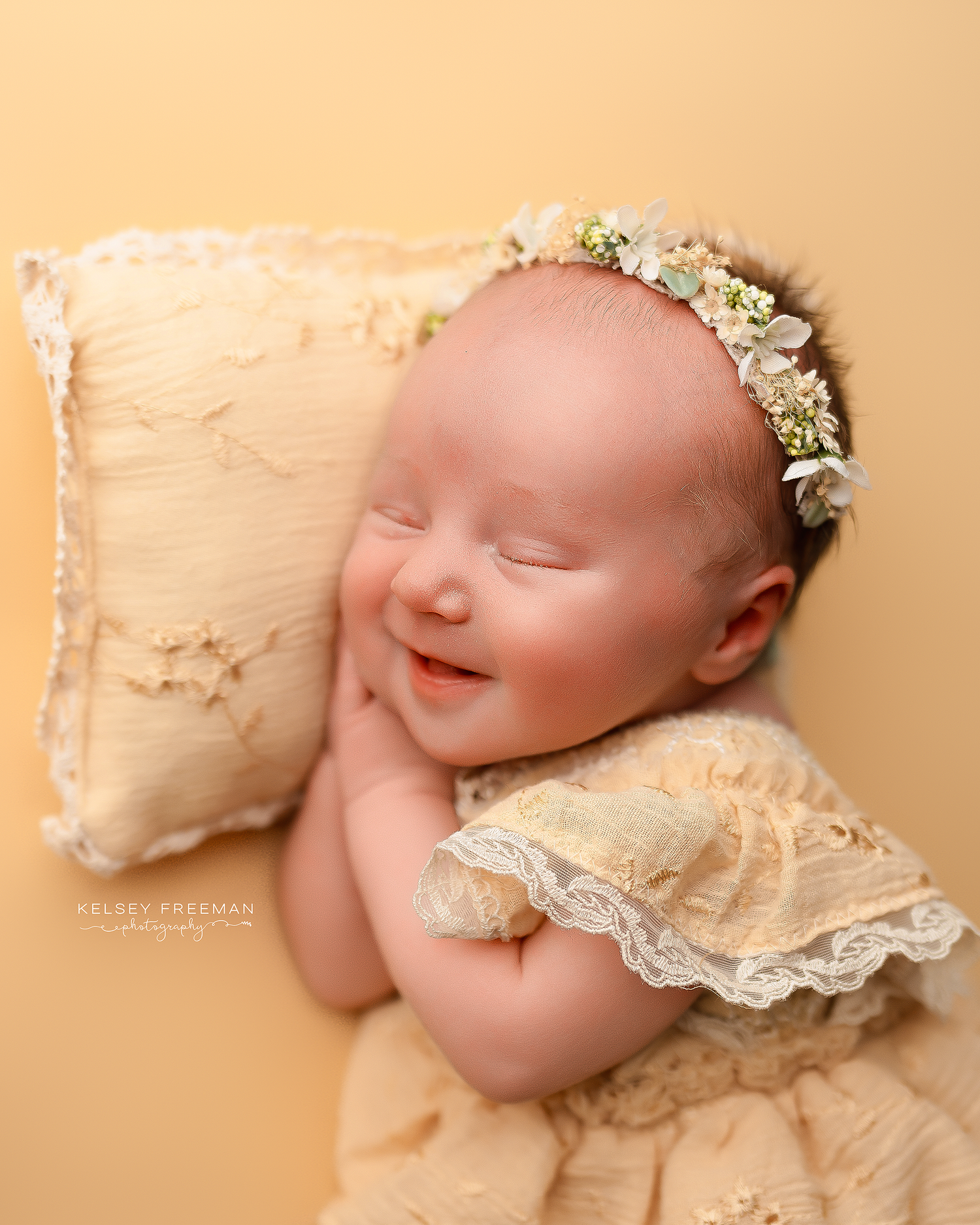 Newborn photography studio located in between Atlanta, Georgia and Birmingham, Alabama with full service photo studio.