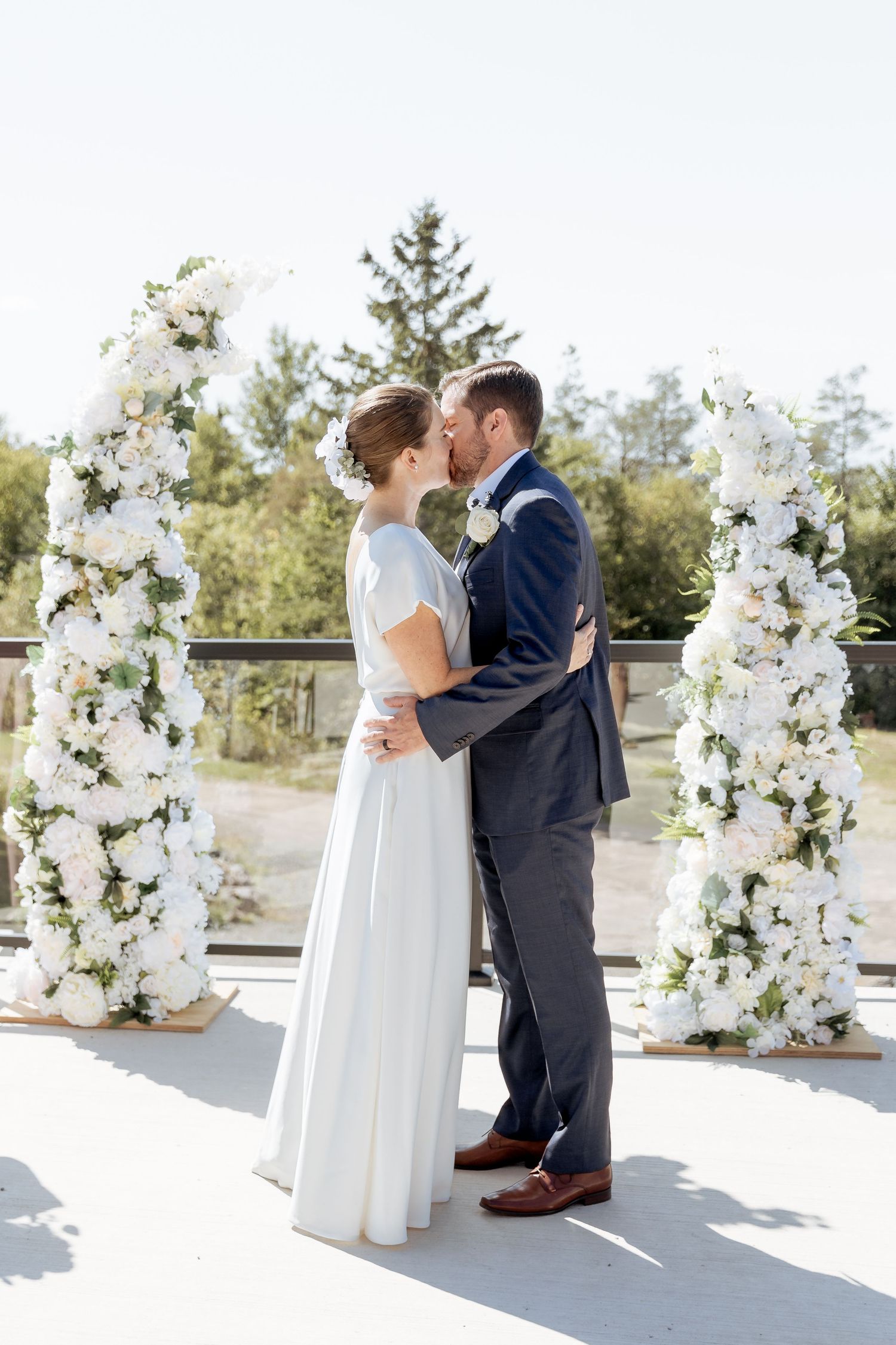 light and airy wedding photography Moncton New Brunswick fine art wedding photos romantic wedding photography Cidery at 51 Acres modern