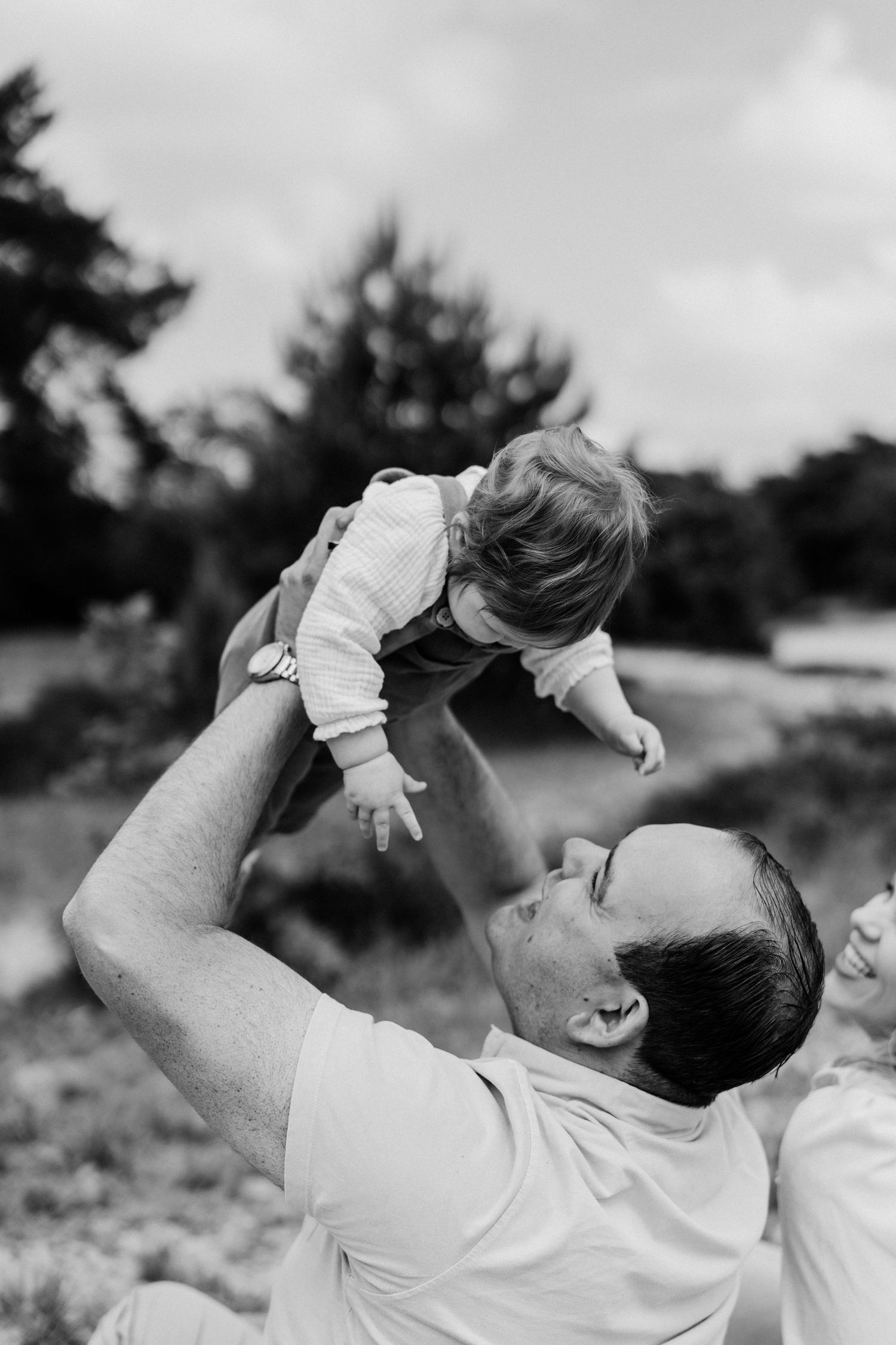 Gezinsreportage in Noord-Brabant, Breda. Fotografie door Marleen Dalebout-Nuijten. Gezin, Newborn, echte momenten samen vastgelegd.