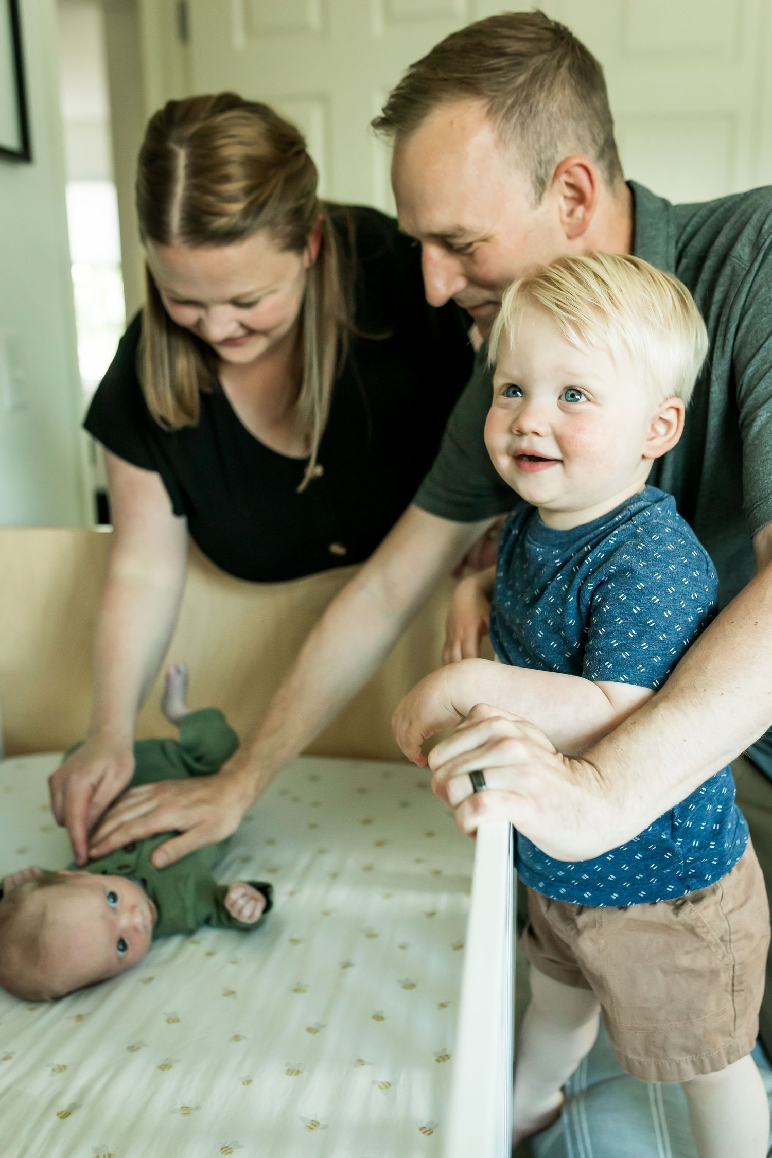 Urban lifestyle family photos in Inglewood, downtown Calgary by Love & Sunshine Photography.
