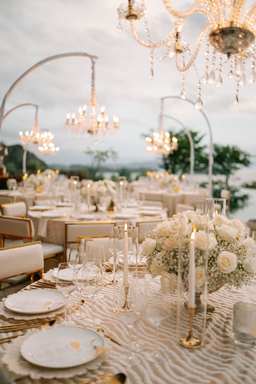 elegant wedding decor in Guanacaste wedding