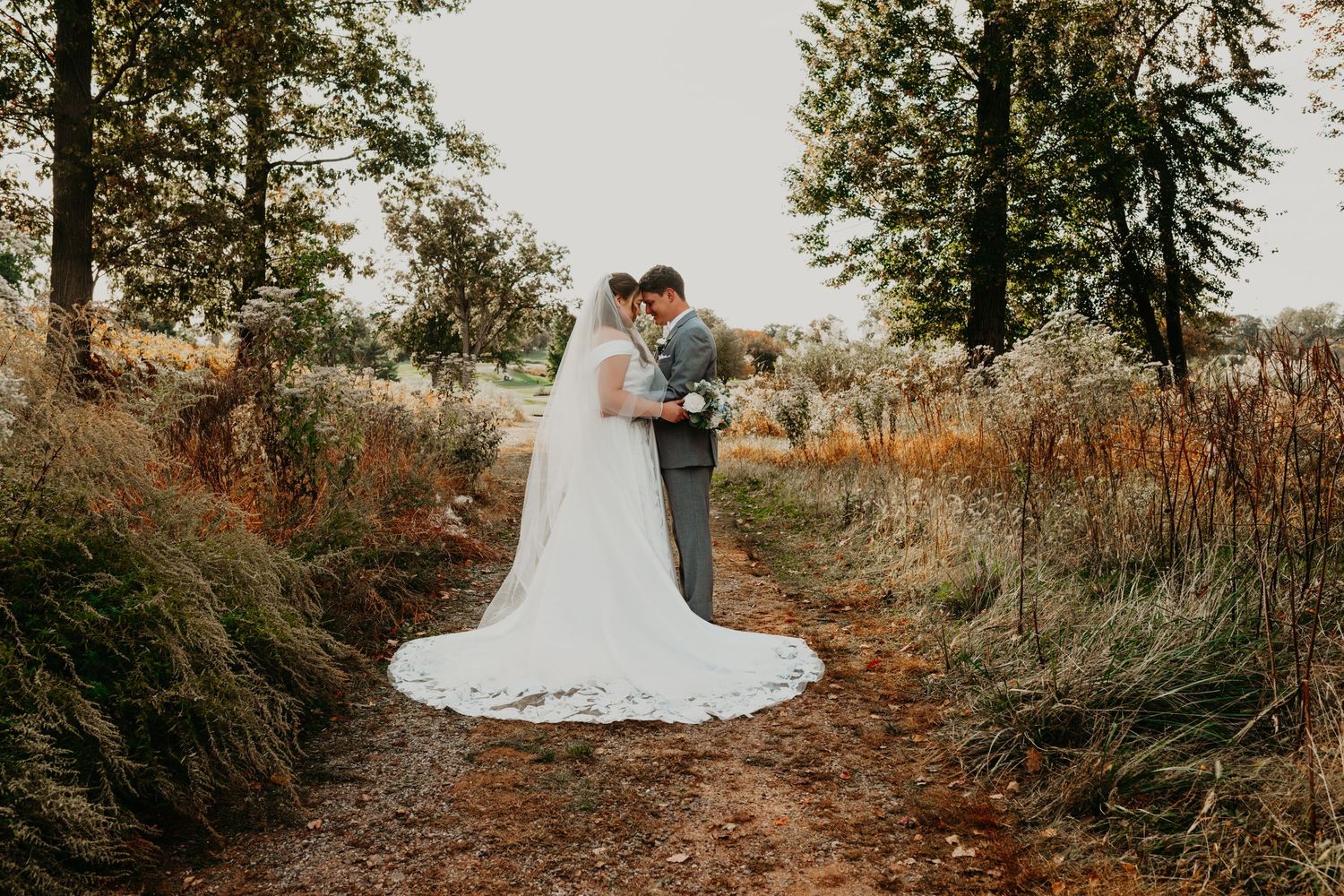 Bride and Groom Photo at a NJ golf course during the Fall Months