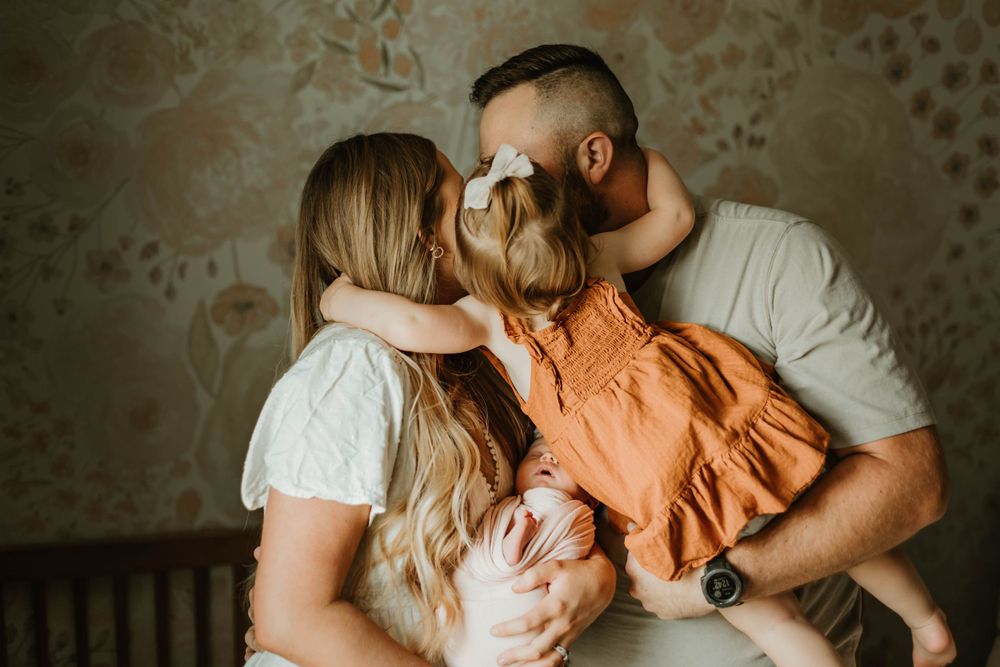 In home family newborn session