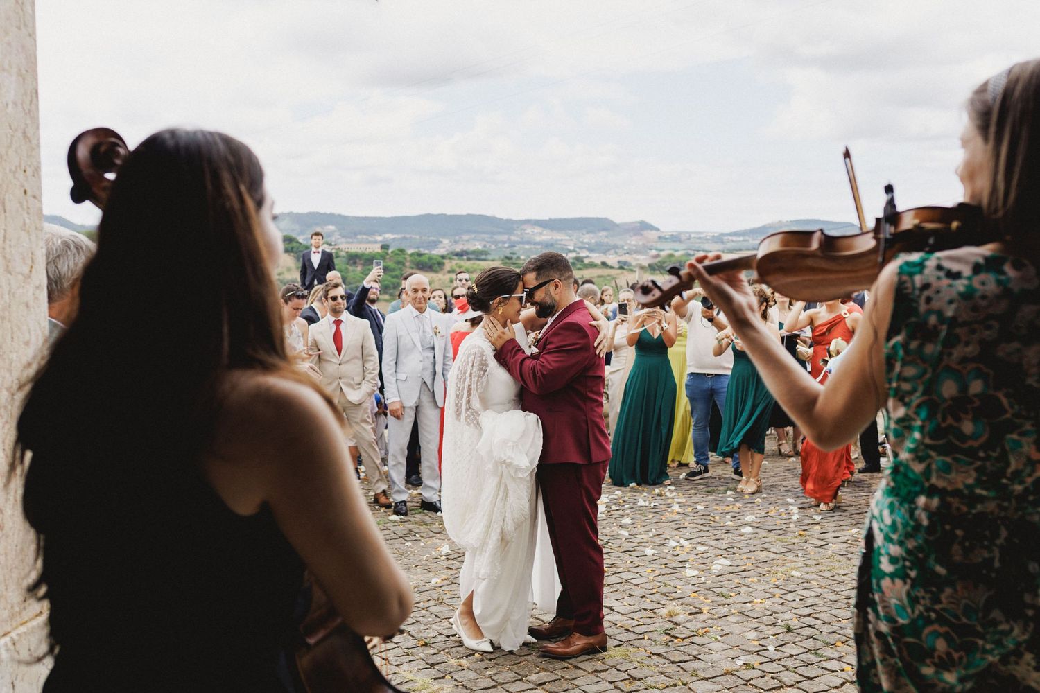 An Energetic Summer Wedding at Quinta do Casal Novo, Mafra