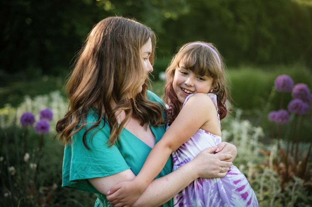 mother and daughter spring photoshoot at Manito Park Spokane Washington.