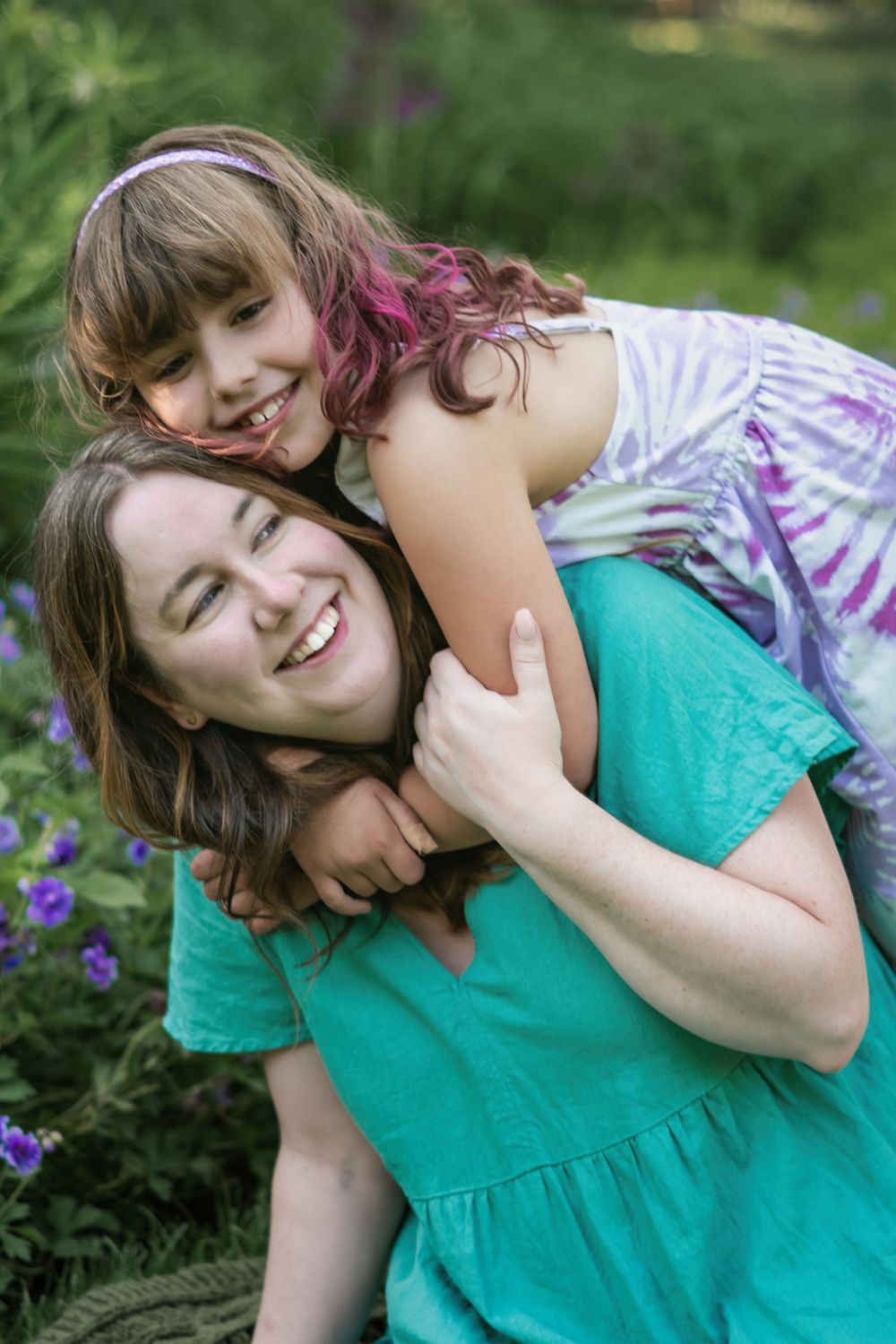 mother and daughter spring photoshoot at Manito Park Spokane Washington.