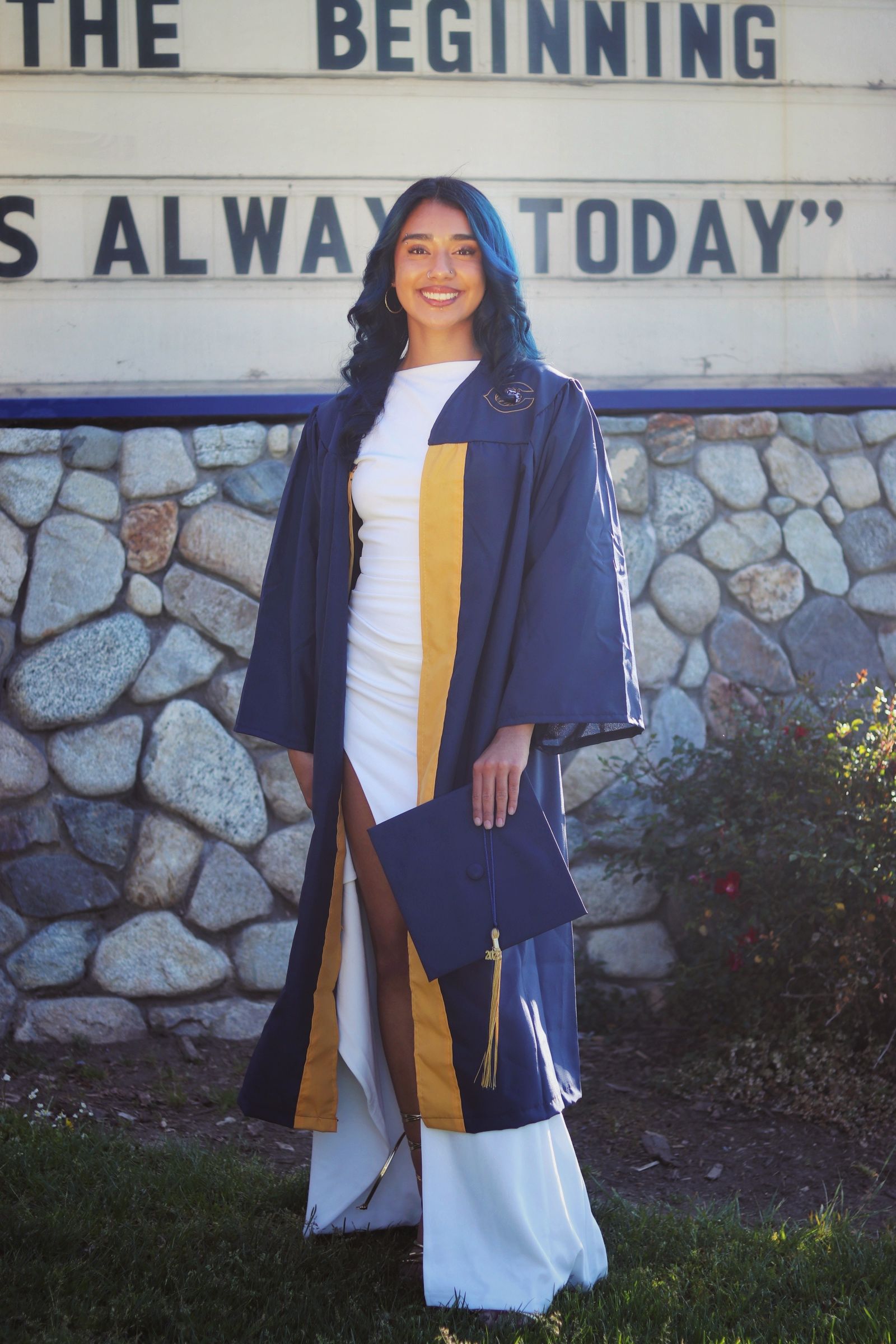 portrait, individual portrait, cinematic portraits, artistic, headshot, on-location headshot, de leon studios, socal grad photos, graduation