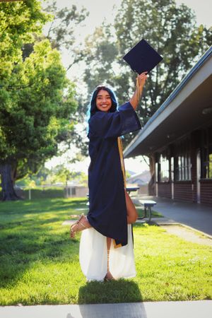 portrait, individual portrait, cinematic portraits, artistic, headshot, on-location headshot, de leon studios, socal grad photos, graduation