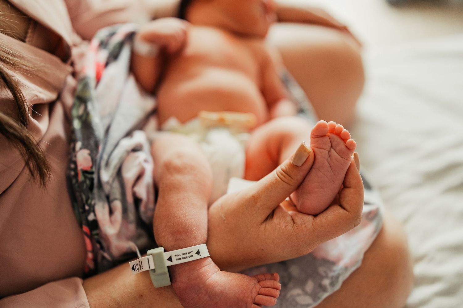 Fresh 48 in hospital rockford IL newborn session