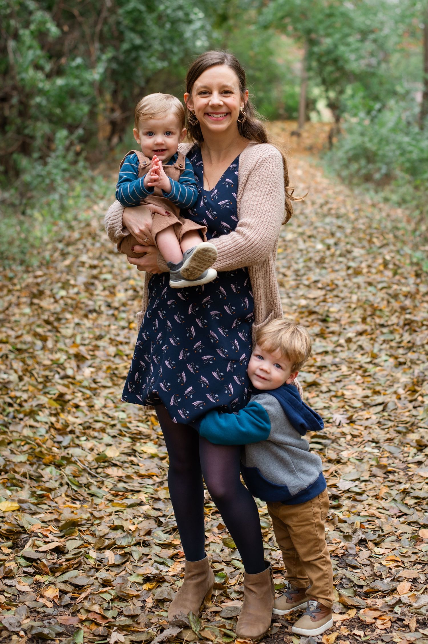 A sequence of photos shows sweet interaction moments between people sitting among fallen autumn leaves.