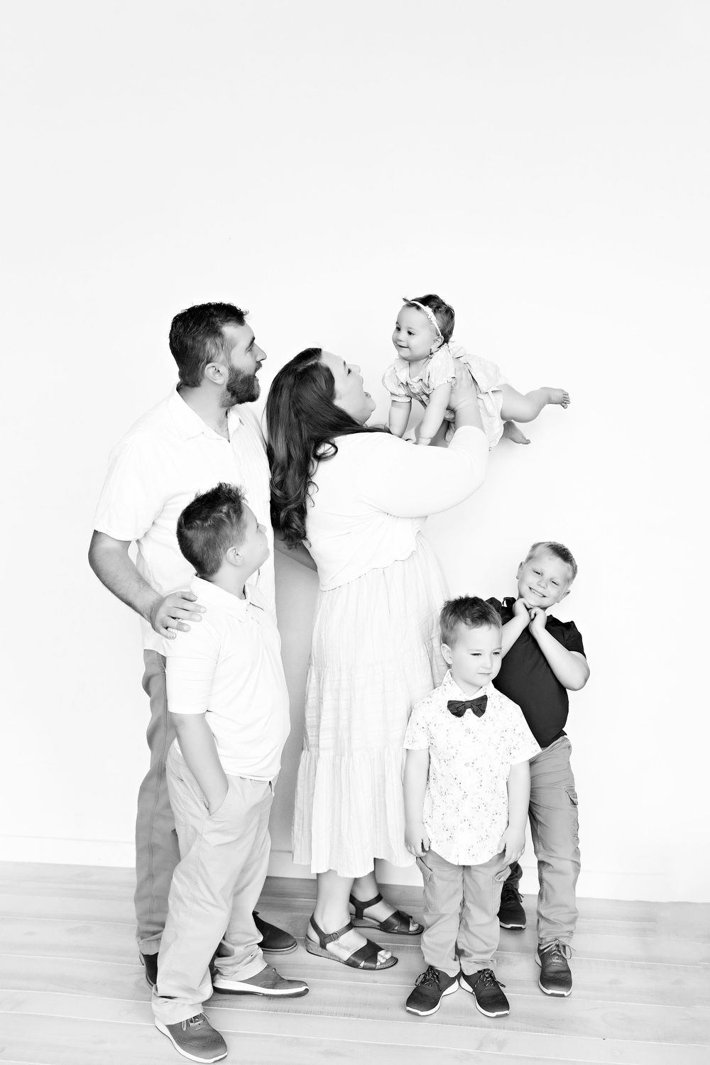 First birthday photos, family photography in Watertown WI Kendall Kuss Photography studio, cake smash photos