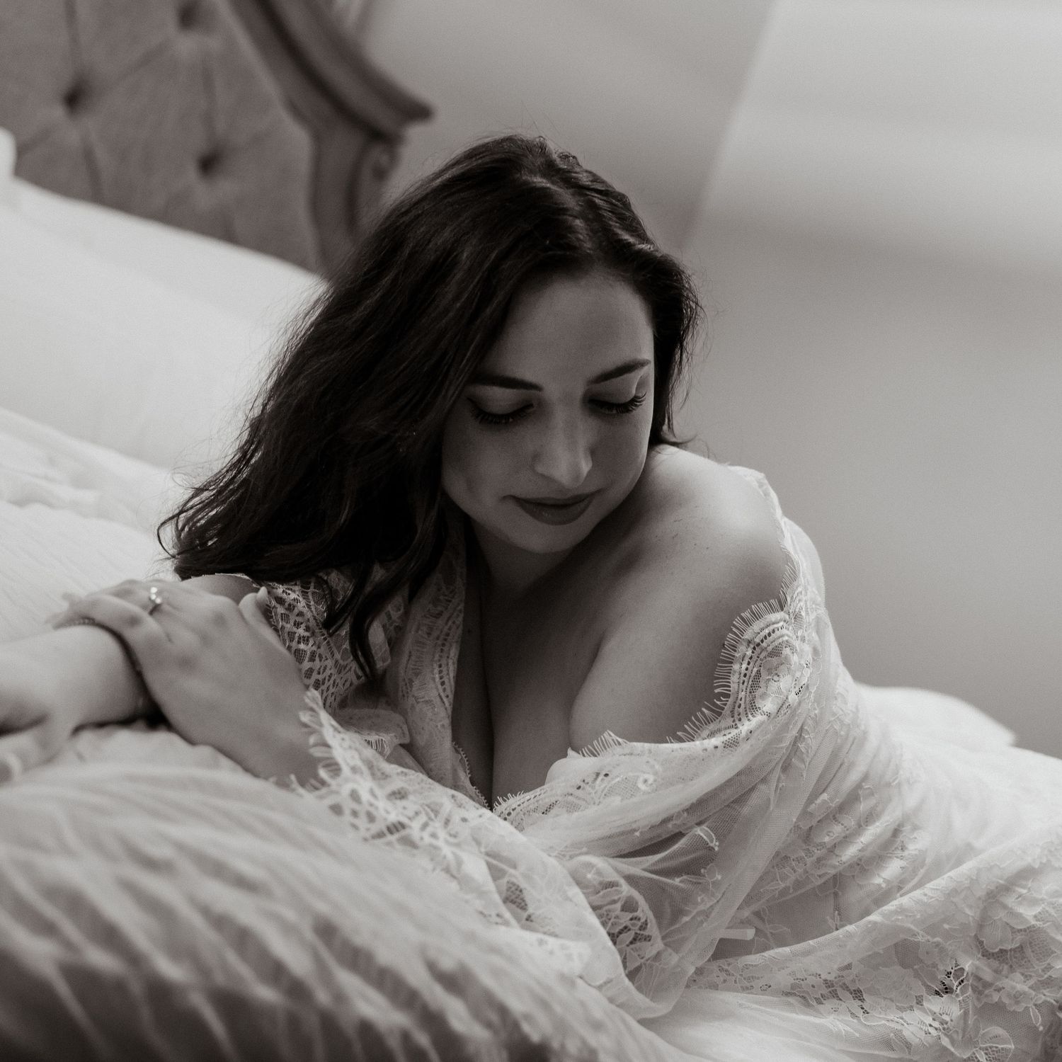 Elegant boudoir session in Northeast Ohio. Intimate, timeless photography capturing soft, romantic beauty and natural confidence.