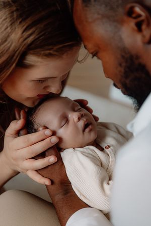Newborn lifestyle fotografie in Terneuzen, Zeeland, Oost-Vlaanderen