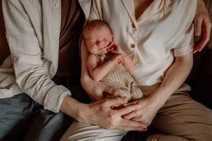 Newborn lifestyle fotografie in Terneuzen, Zeeland, Oost-Vlaanderen