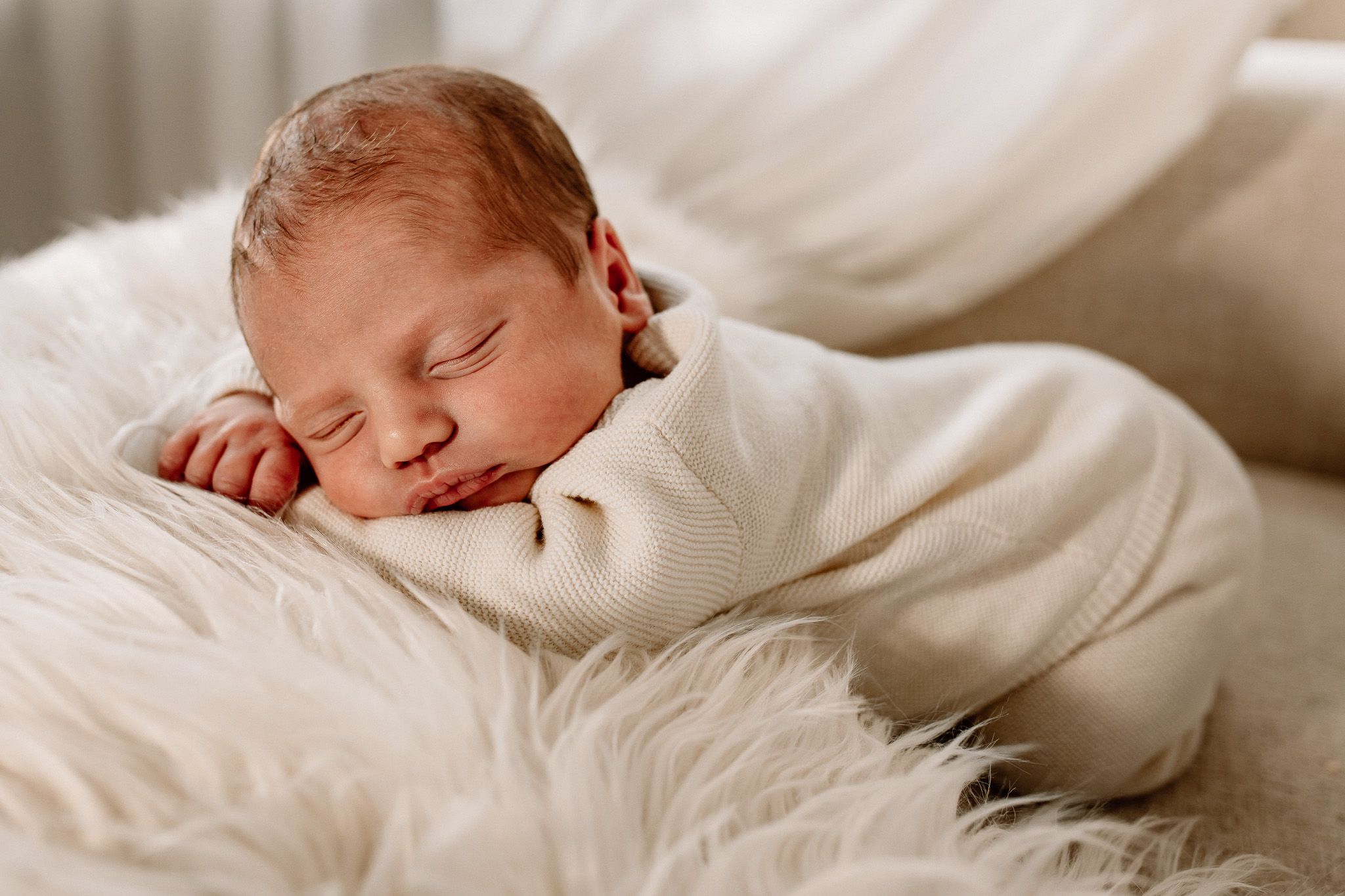Newborn lifestyle fotografie in Terneuzen, Zeeland, Oost-Vlaanderen