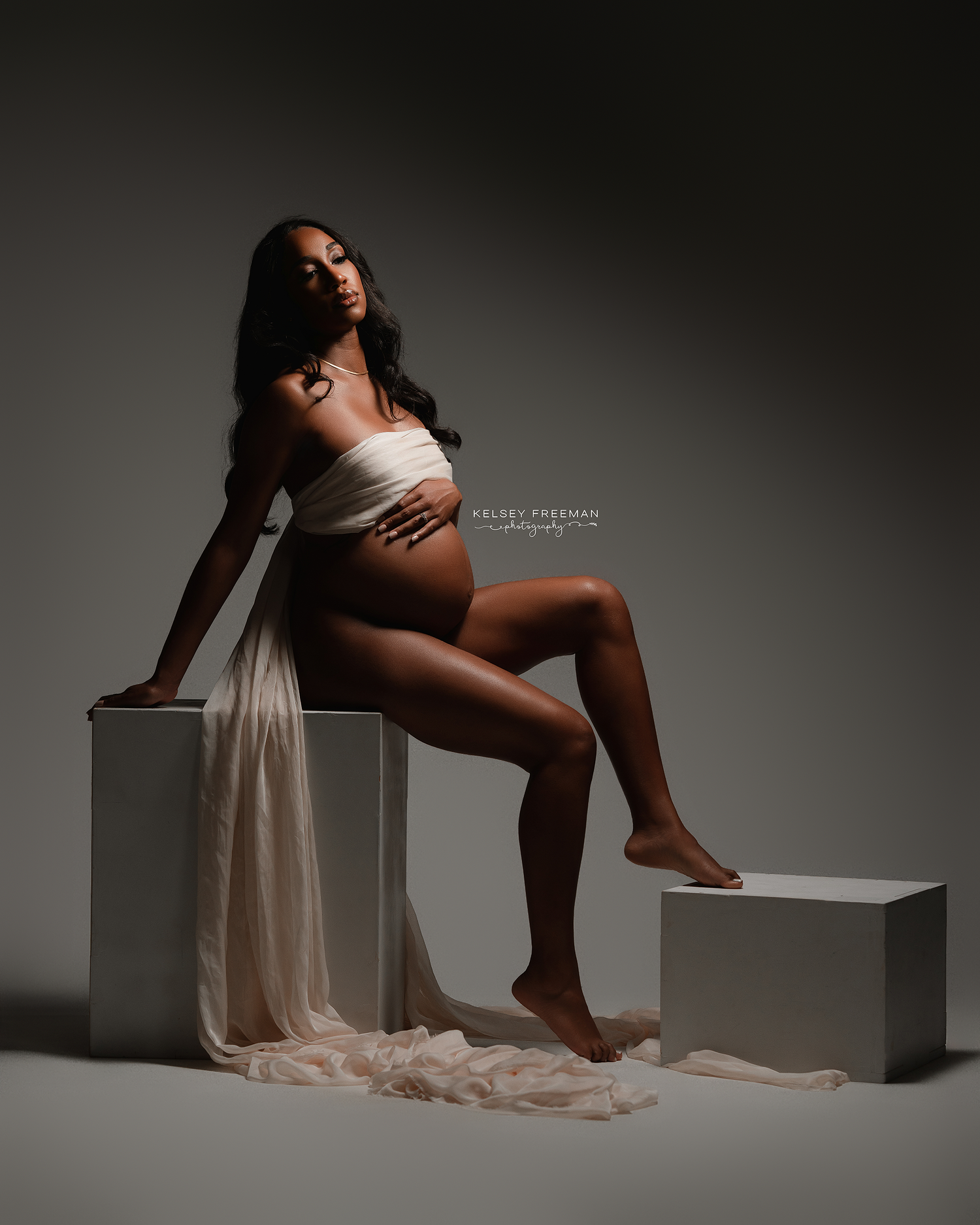 Maternity & Newborn photography studio located in between Atlanta, Georgia and Birmingham, Alabama with full service photo studio.